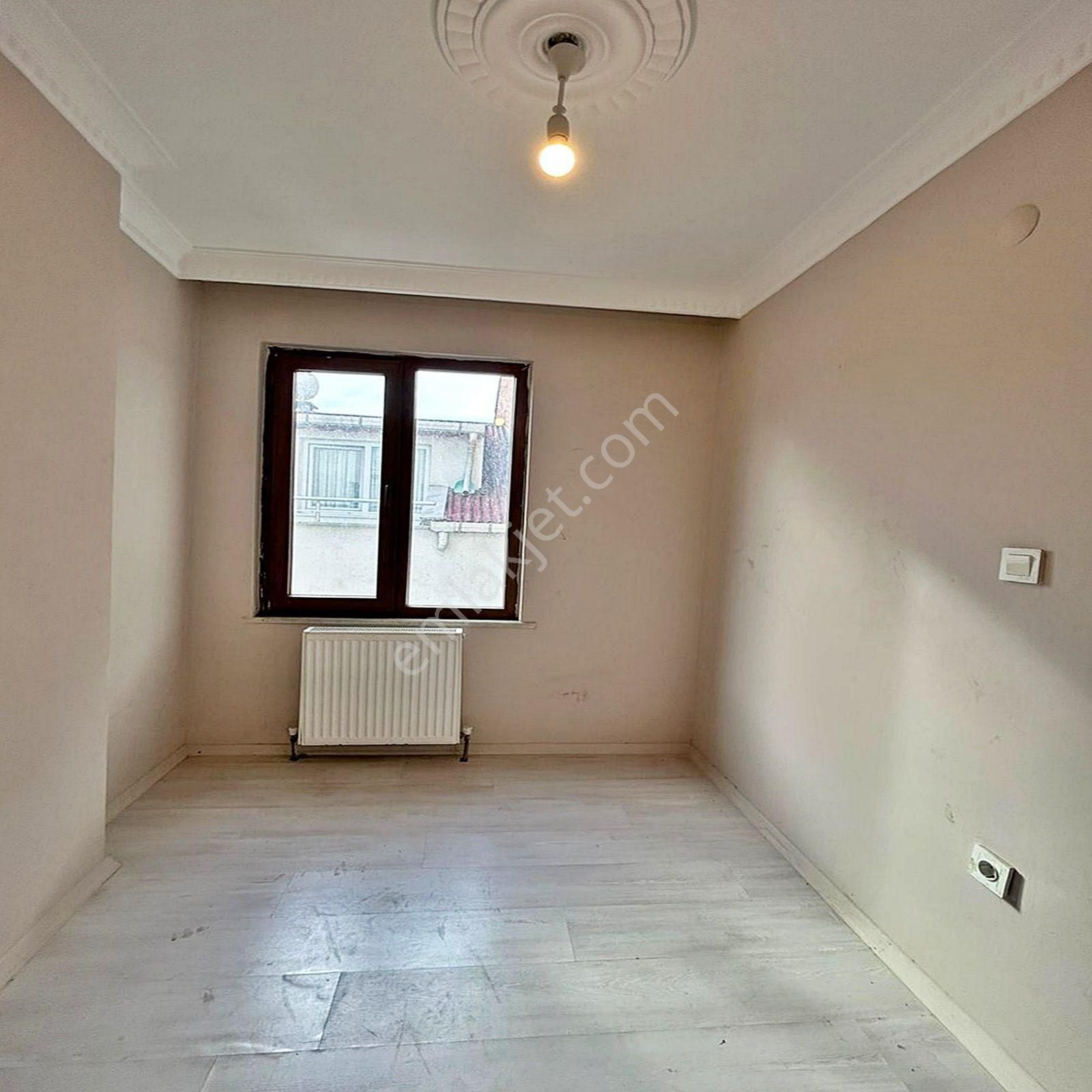 Esenyurt Hürriyet Mahallesinde 2+1 Satılık Balkonlu Ara Kat - Görsel 5