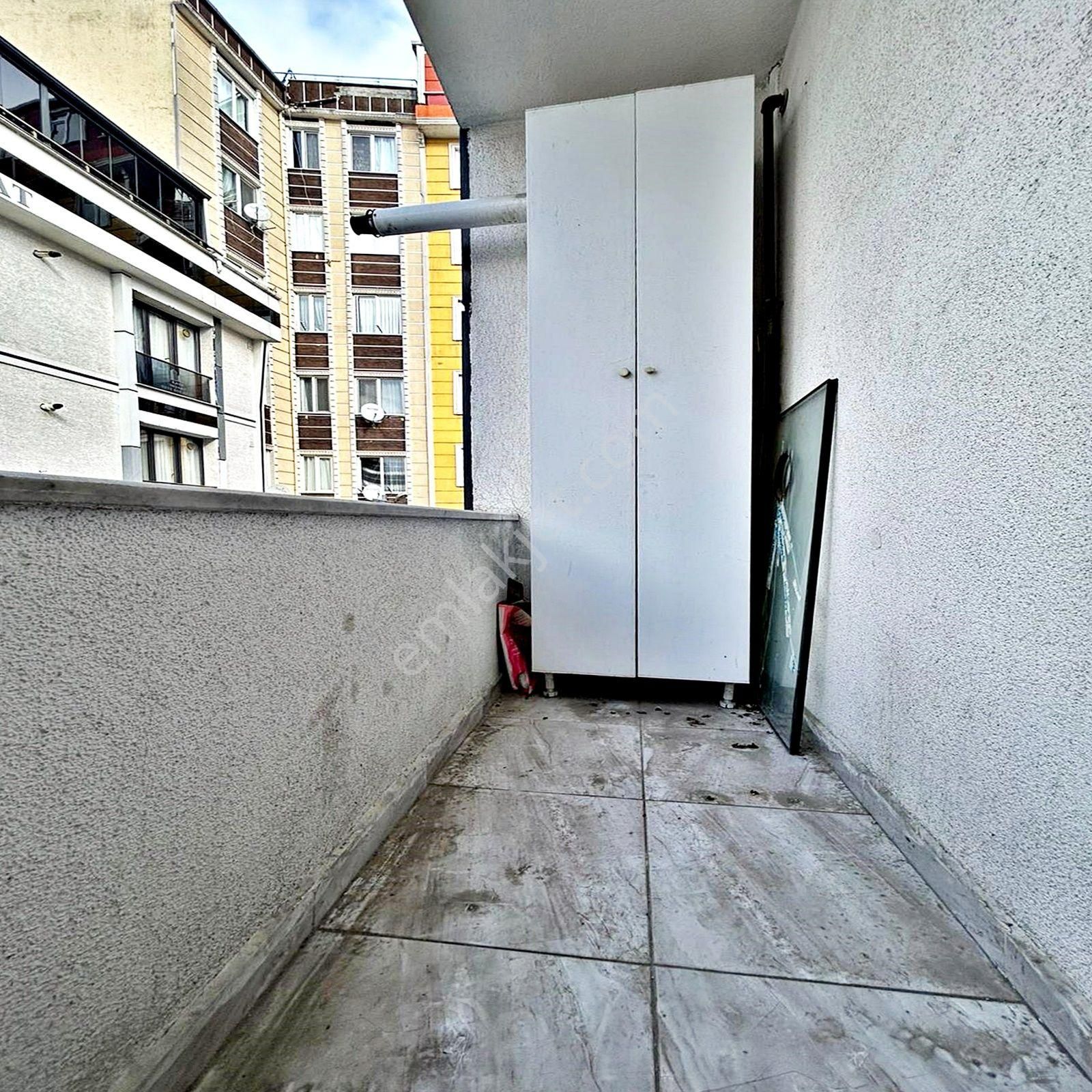 Esenyurt Hürriyet Mahallesinde 2+1 Satılık Balkonlu Ara Kat - Görsel 15