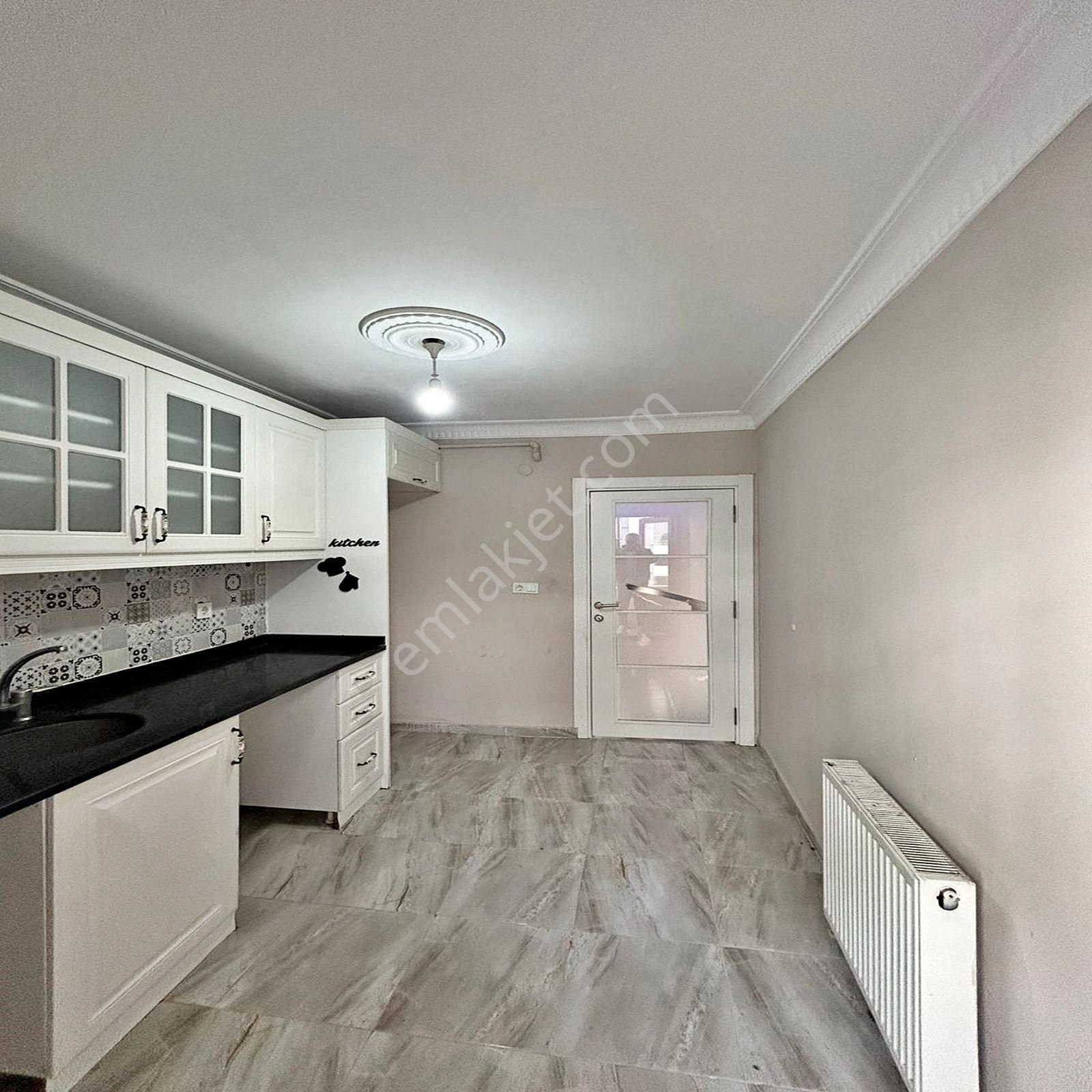 Esenyurt Hürriyet Mahallesinde 2+1 Satılık Balkonlu Ara Kat - Görsel 19