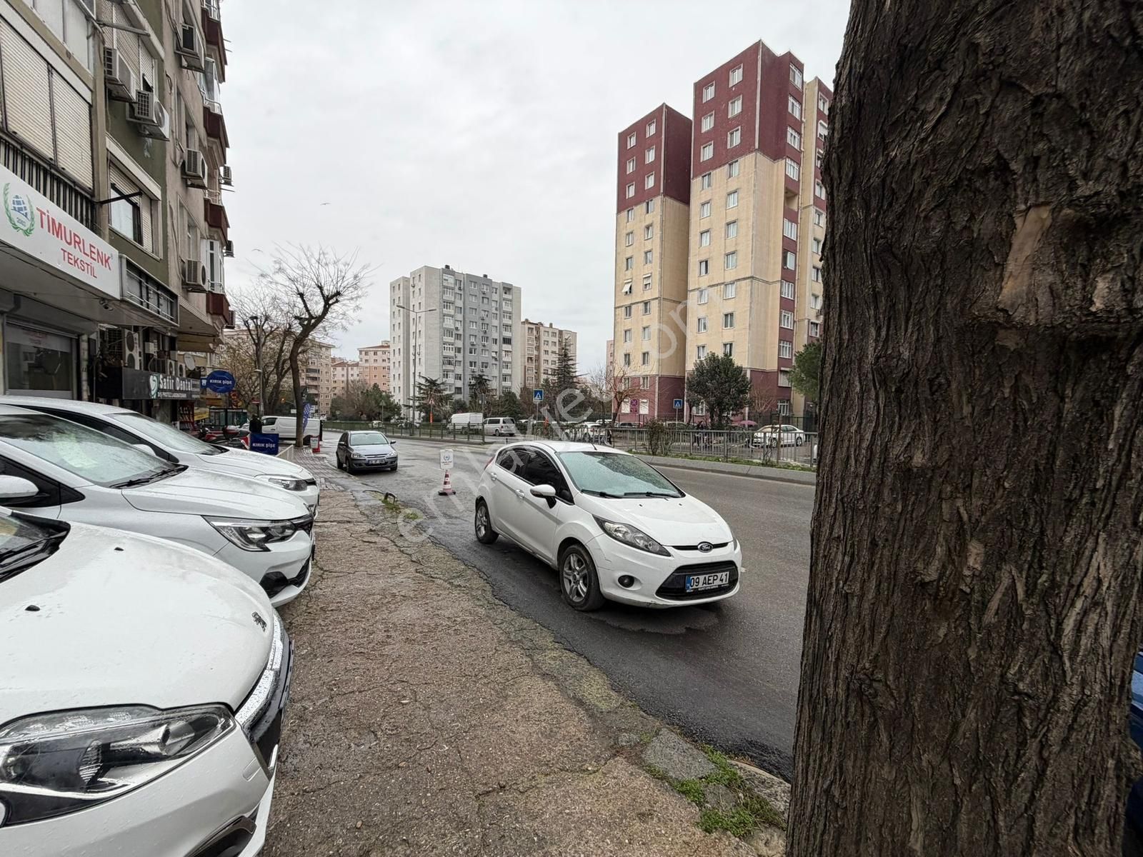 Güngören Haznedar Mahallesi'nde 15 M2 Düz Giriş Kiralık Dükkan - Görsel 7