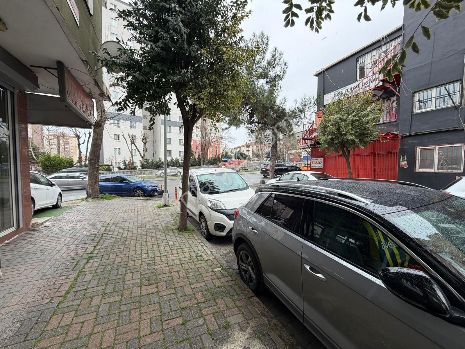 Güngören Haznedar Mahallesi'nde 15 M2 Düz Giriş Kiralık Dükkan - Görsel 4