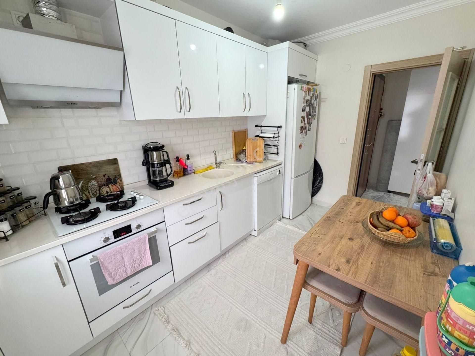 Mertcan'dan Metro Yürüme 2dk İskanlı Ara Kat Balkonlu 3+1 - Görsel 6