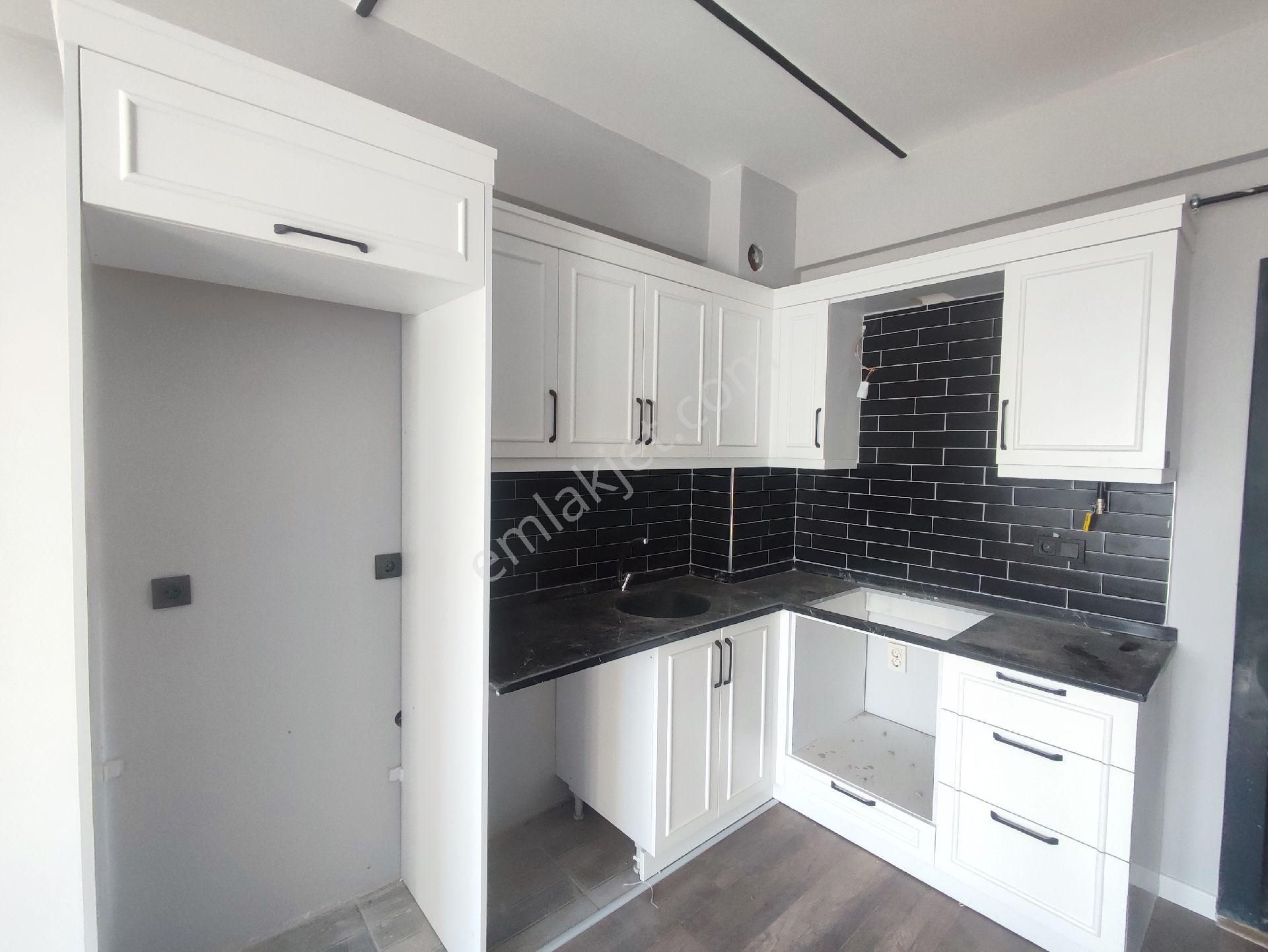 Truva Yağız'dan Havuzlu Site İçinde Deniz Manzaralı Satılık 1+1 Daire - Görsel 6