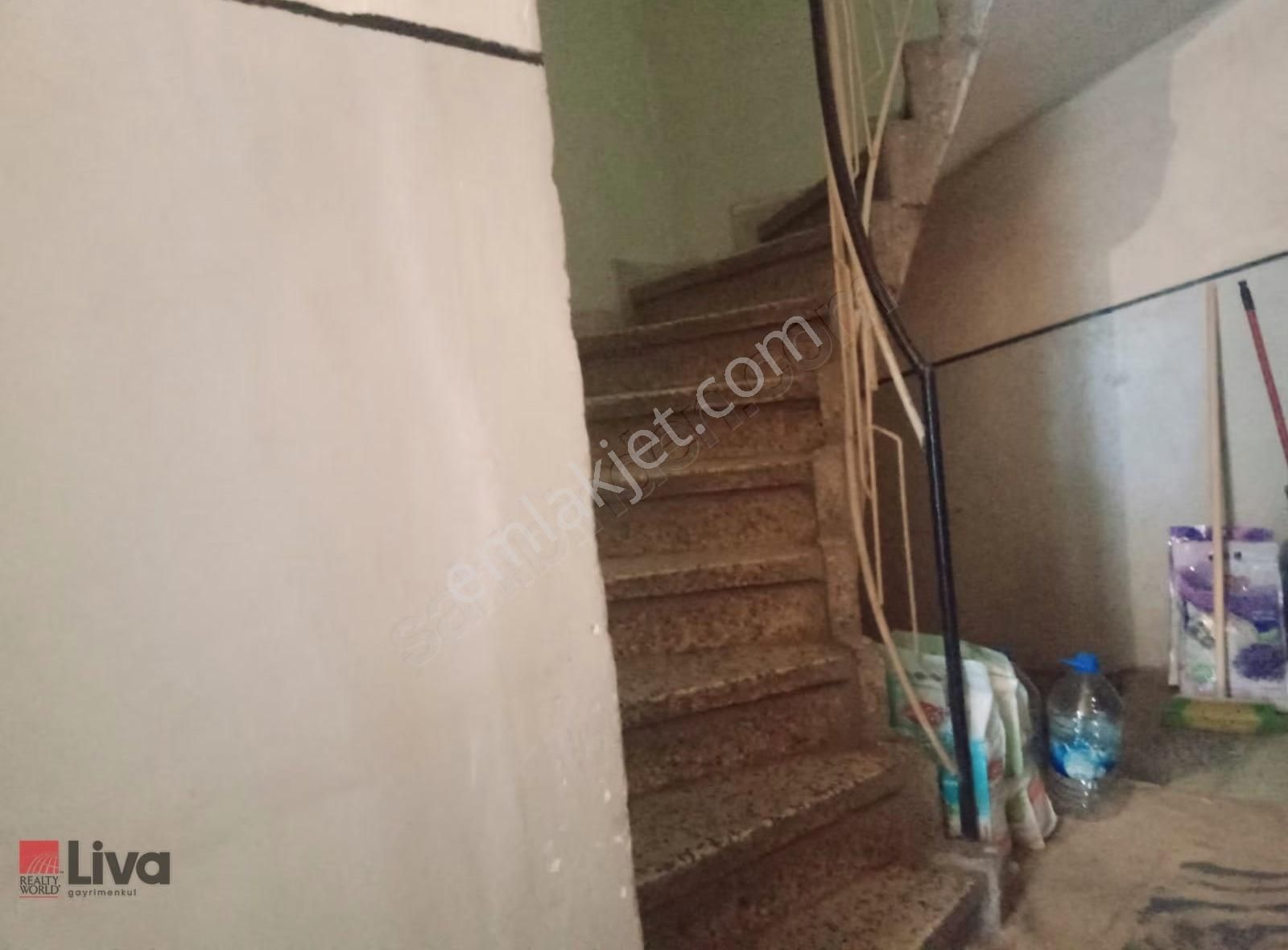 Anafartalar Cd.üzeri Kasaplar Cami Yanı Masrafsız 2+1 - Görsel 33