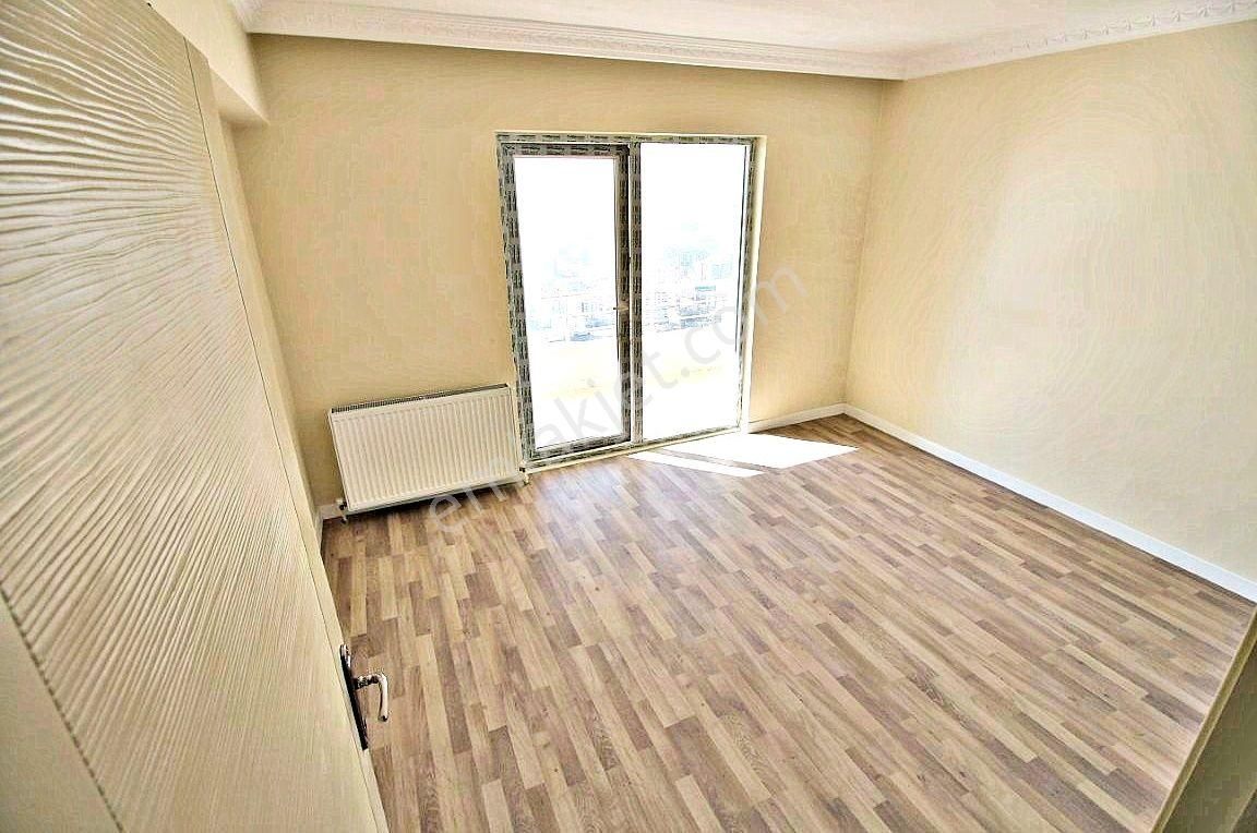 Kaletepe'de Şehir Manzarasına Hakim Güney Cephe 4 Balkonlu 4+1 - Görsel 9