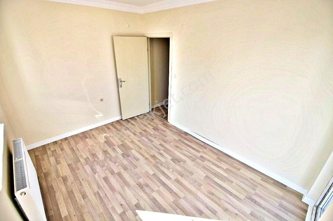 Kaletepe'de Şehir Manzarasına Hakim Güney Cephe 4 Balkonlu 4+1 - Görsel 12