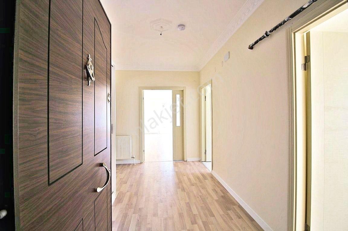 Kaletepe'de Şehir Manzarasına Hakim Güney Cephe 4 Balkonlu 4+1 - Görsel 30