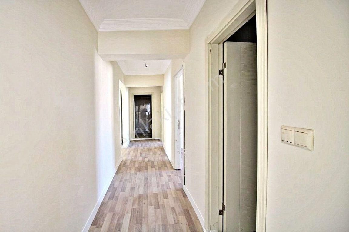 Kaletepe'de Şehir Manzarasına Hakim Güney Cephe 4 Balkonlu 4+1 - Görsel 14