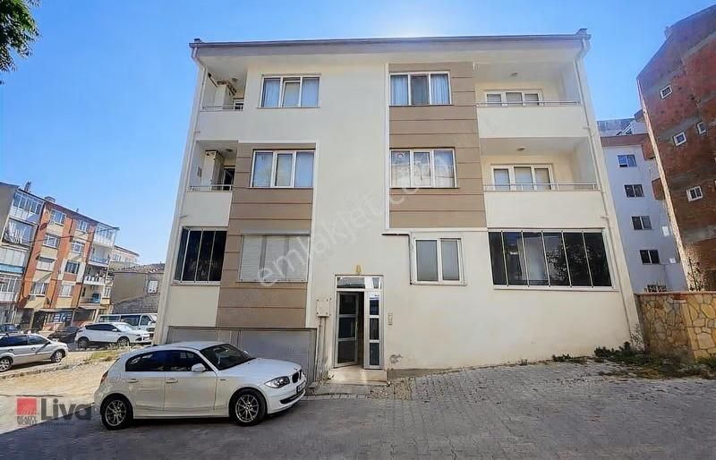 Liva'dan Çarşı Merkeze Yakın Yeni Binada 52 M² Net - Görsel 11