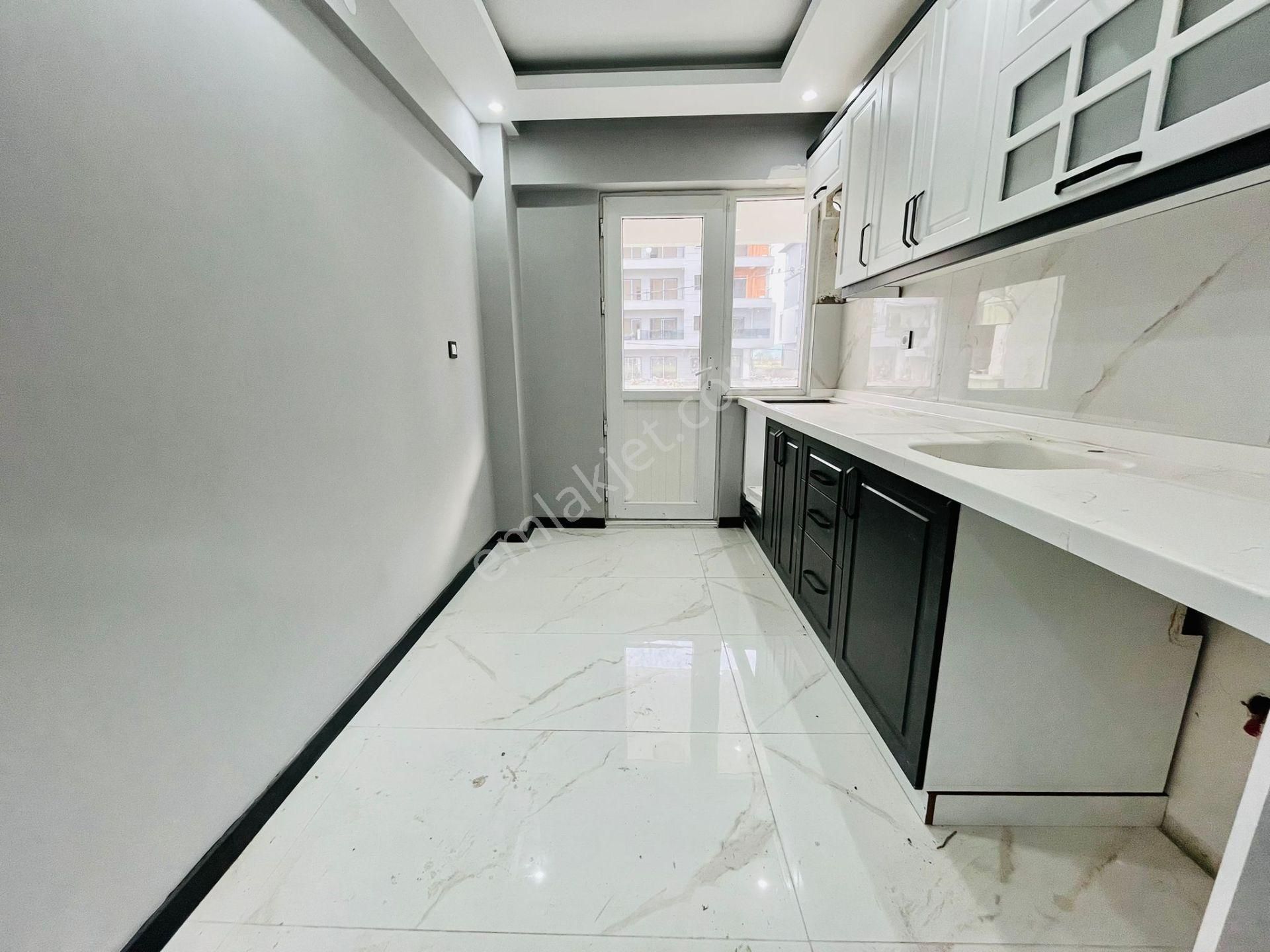 Yükselden Altınkumda Ayrı Mutfak Ultra Lüx Tasarım 3+1 Daire! - Görsel 23