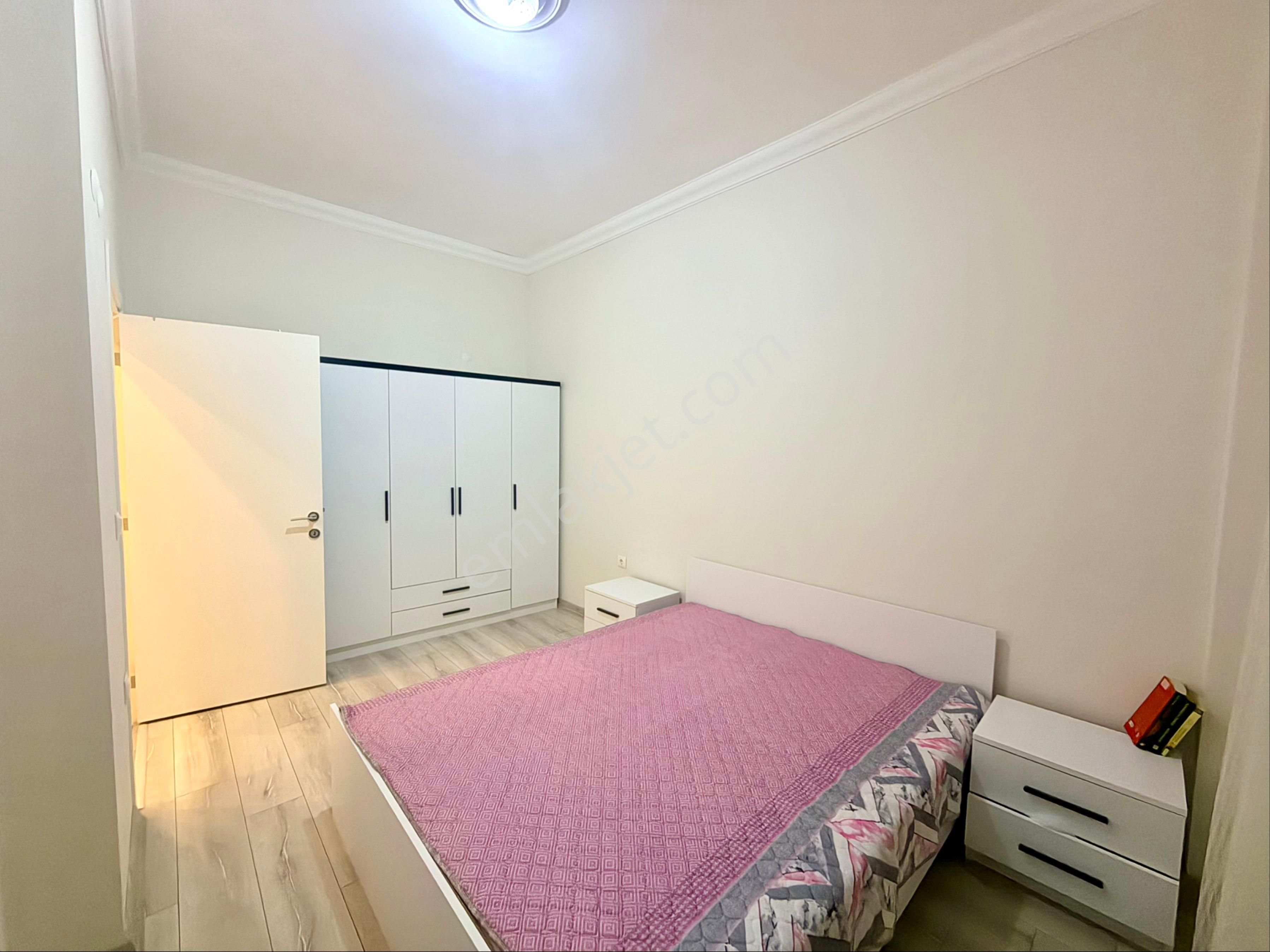 Cennet Tepe Villalarında Denize Sıfır Satılık Villa - Görsel 11