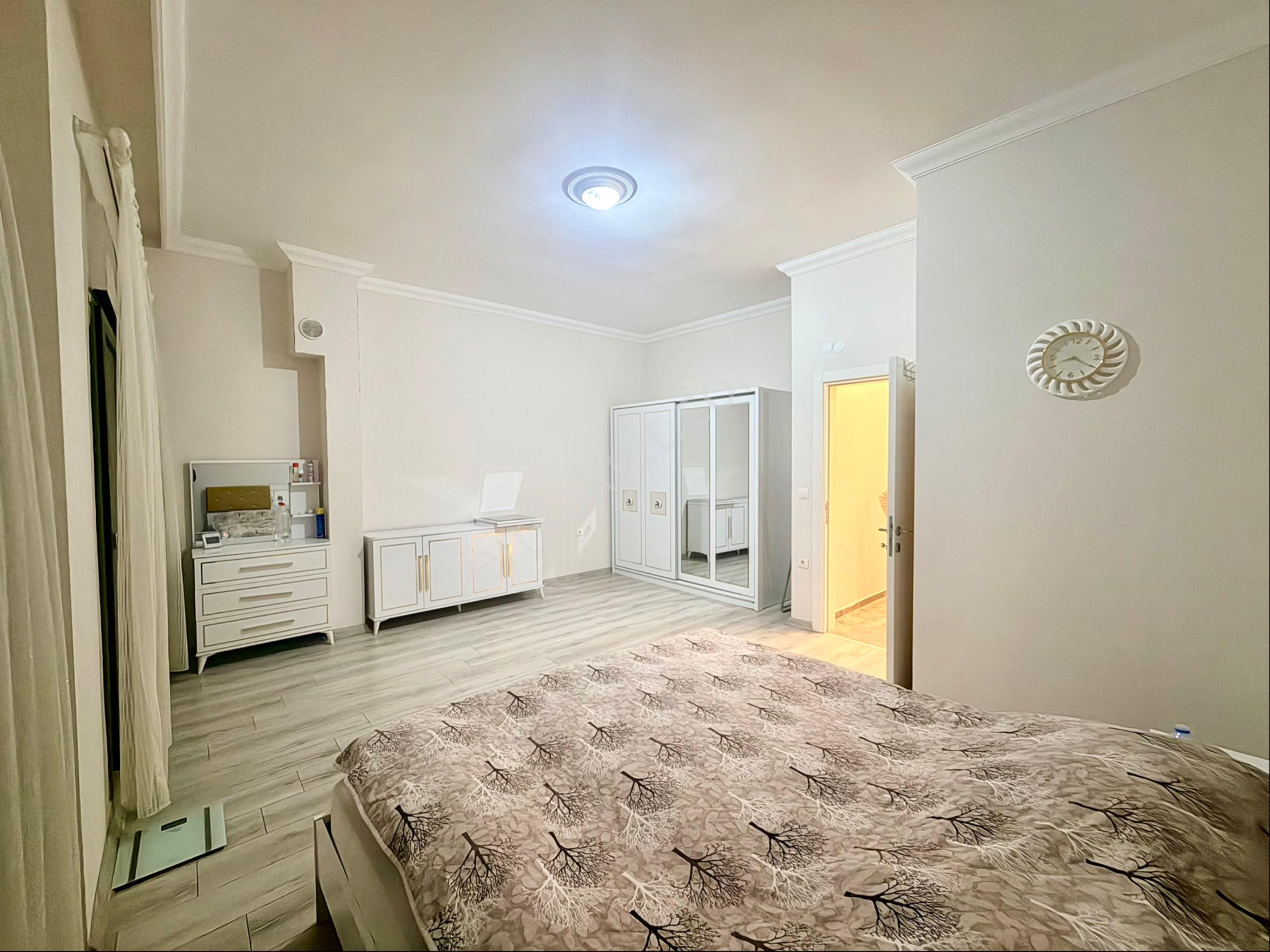 Cennet Tepe Villalarında Denize Sıfır Satılık Villa - Görsel 13