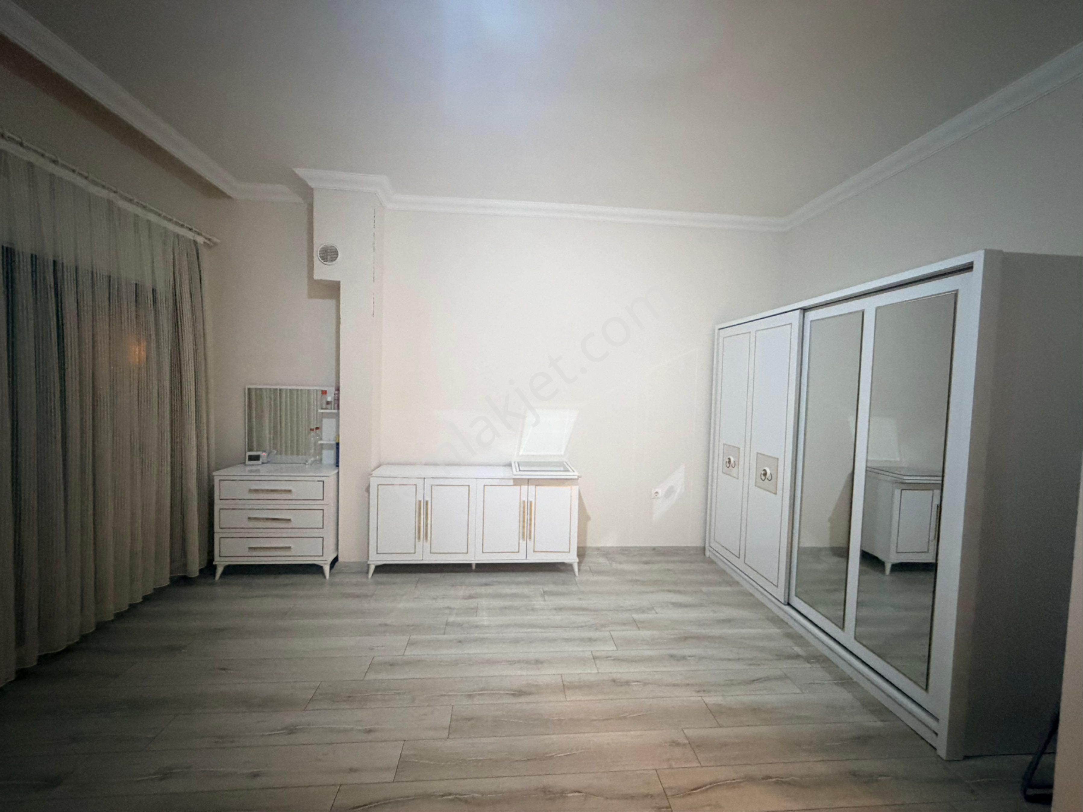 Cennet Tepe Villalarında Denize Sıfır Satılık Villa - Görsel 30