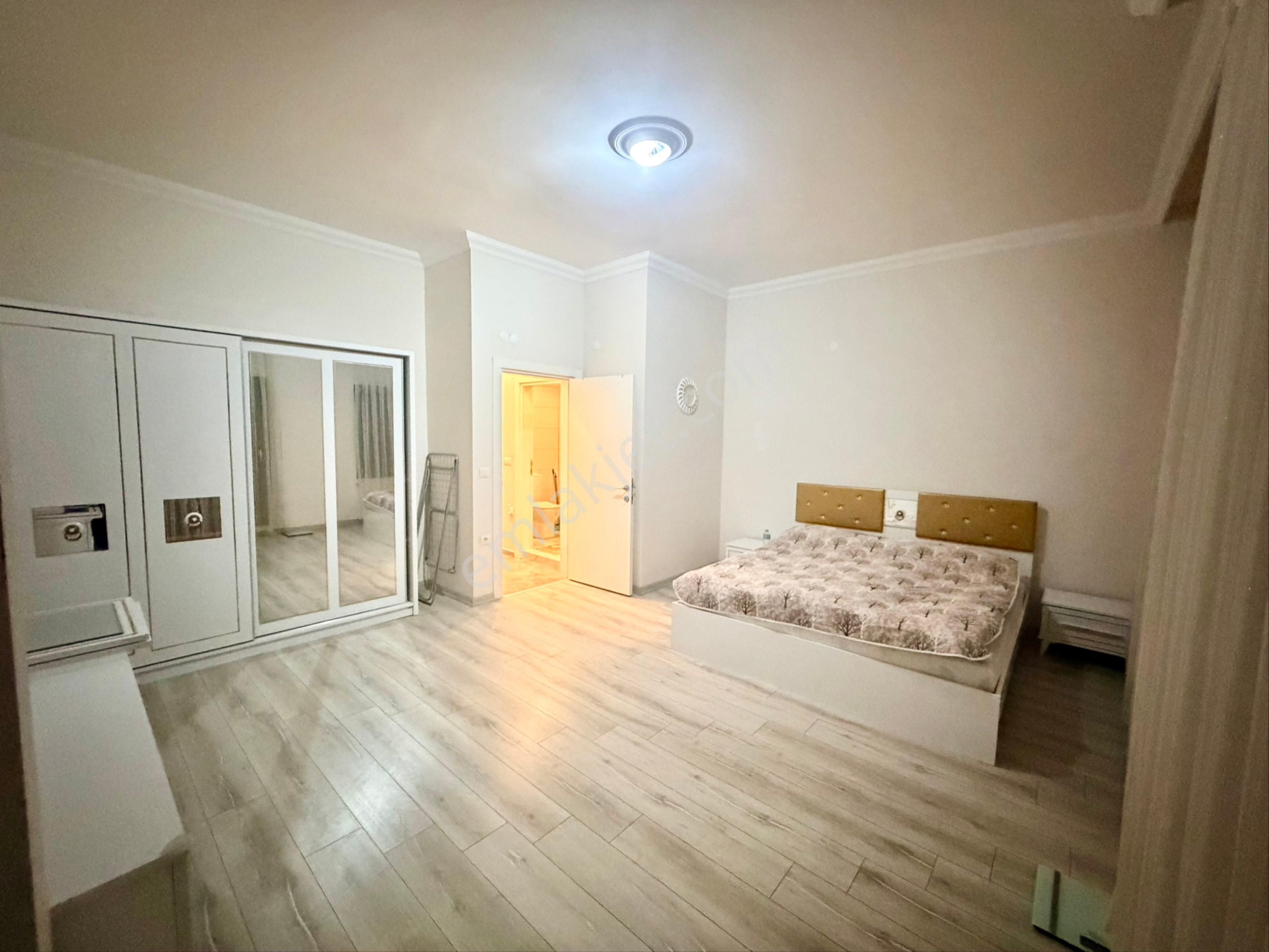 Cennet Tepe Villalarında Denize Sıfır Satılık Villa - Görsel 31