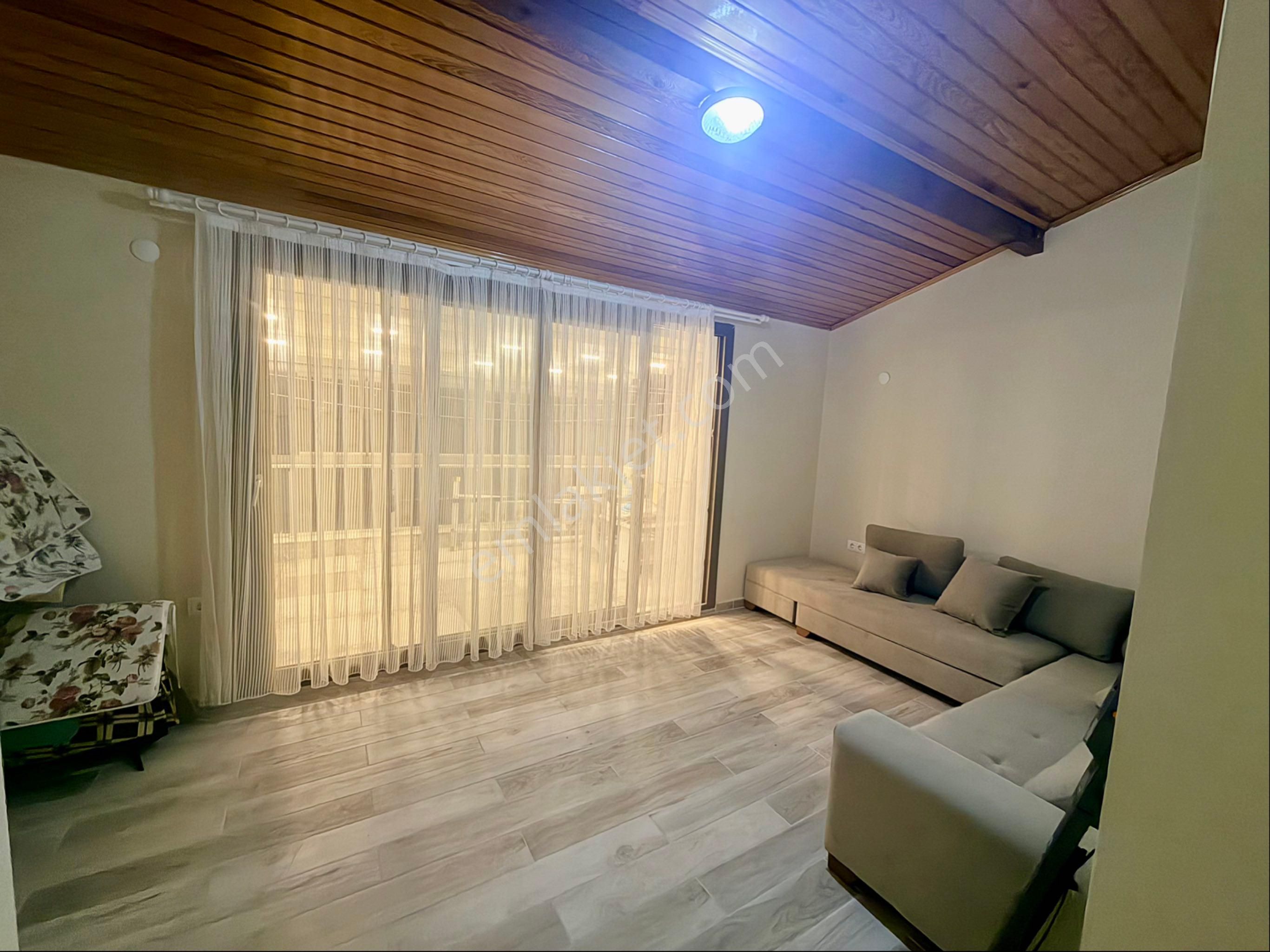 Cennet Tepe Villalarında Denize Sıfır Satılık Villa - Görsel 28