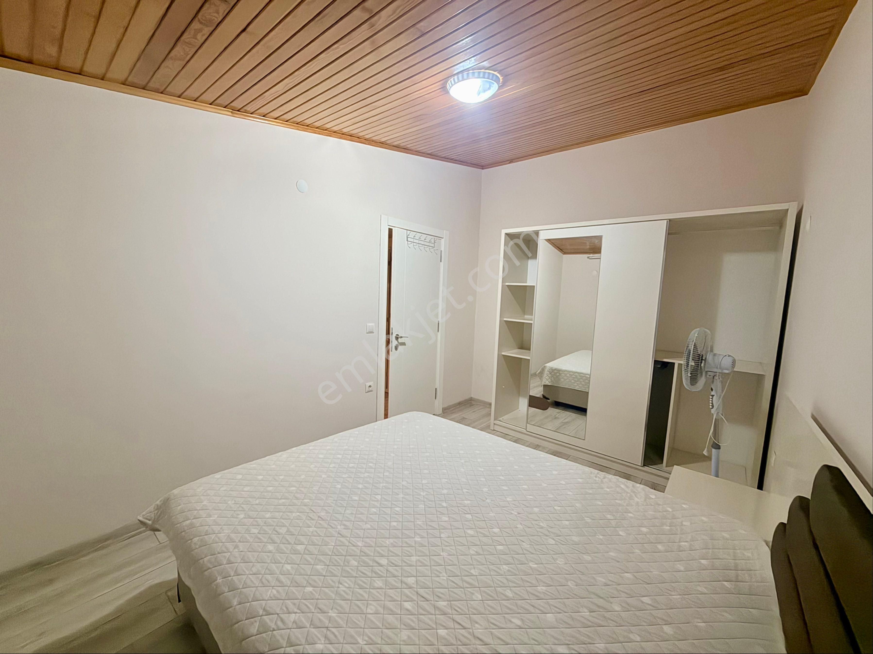 Cennet Tepe Villalarında Denize Sıfır Satılık Villa - Görsel 21