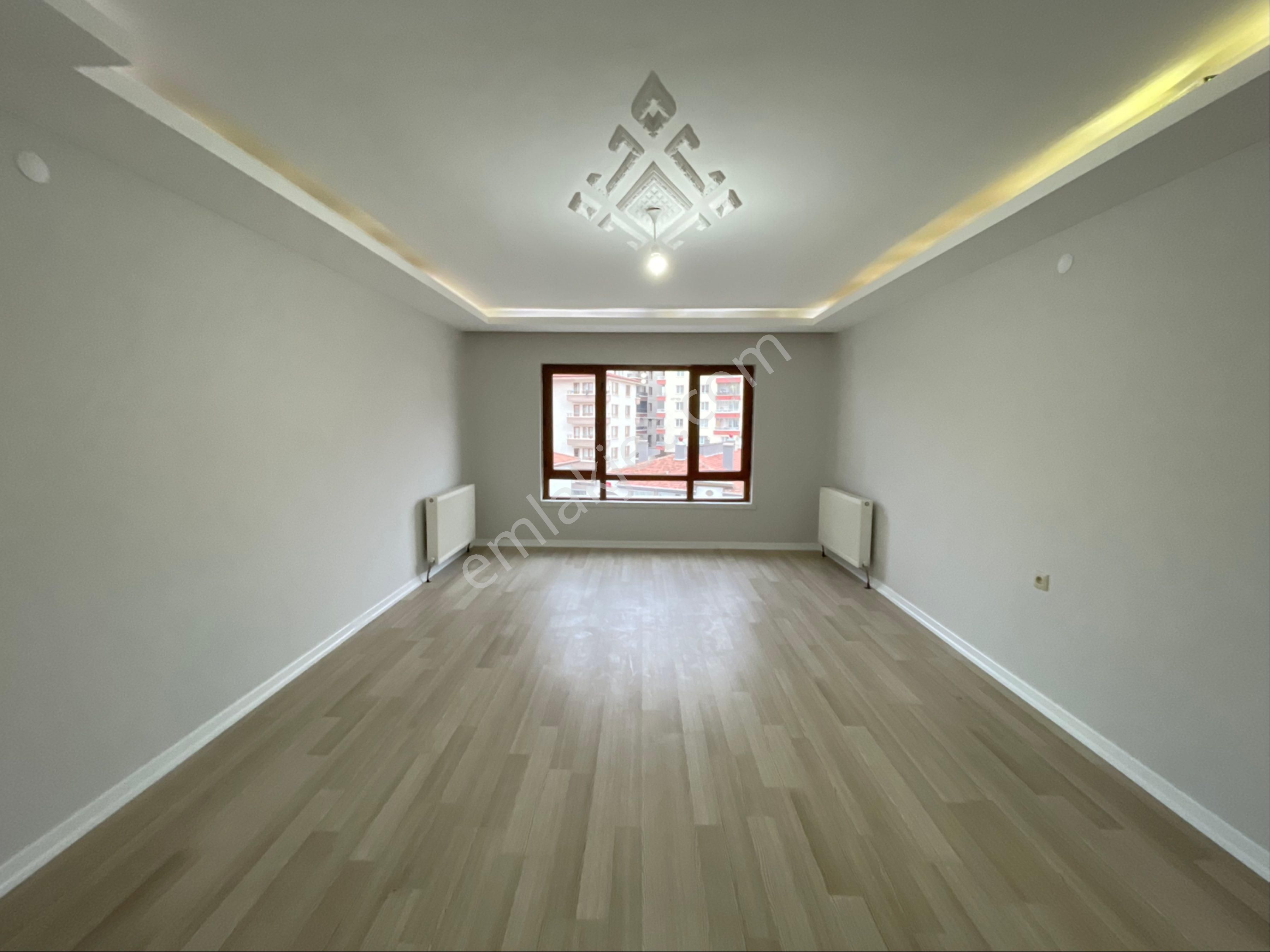 Cadde Üzerinde Acill Yapılı Asansörlü Ebeveyn Banyolu 3+1 Satılık - Görsel 7