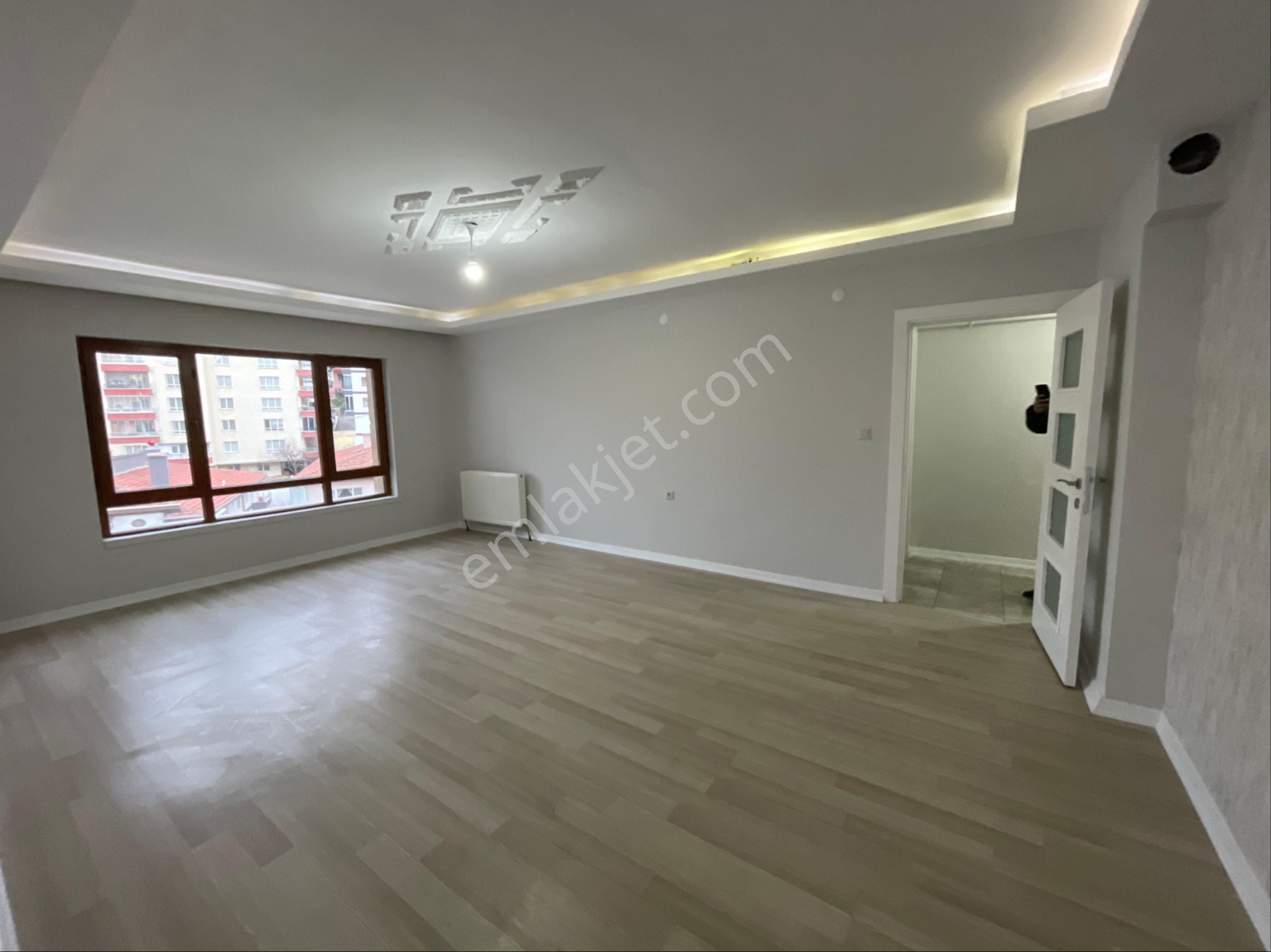 Cadde Üzerinde Acill Yapılı Asansörlü Ebeveyn Banyolu 3+1 Satılık - Görsel 5