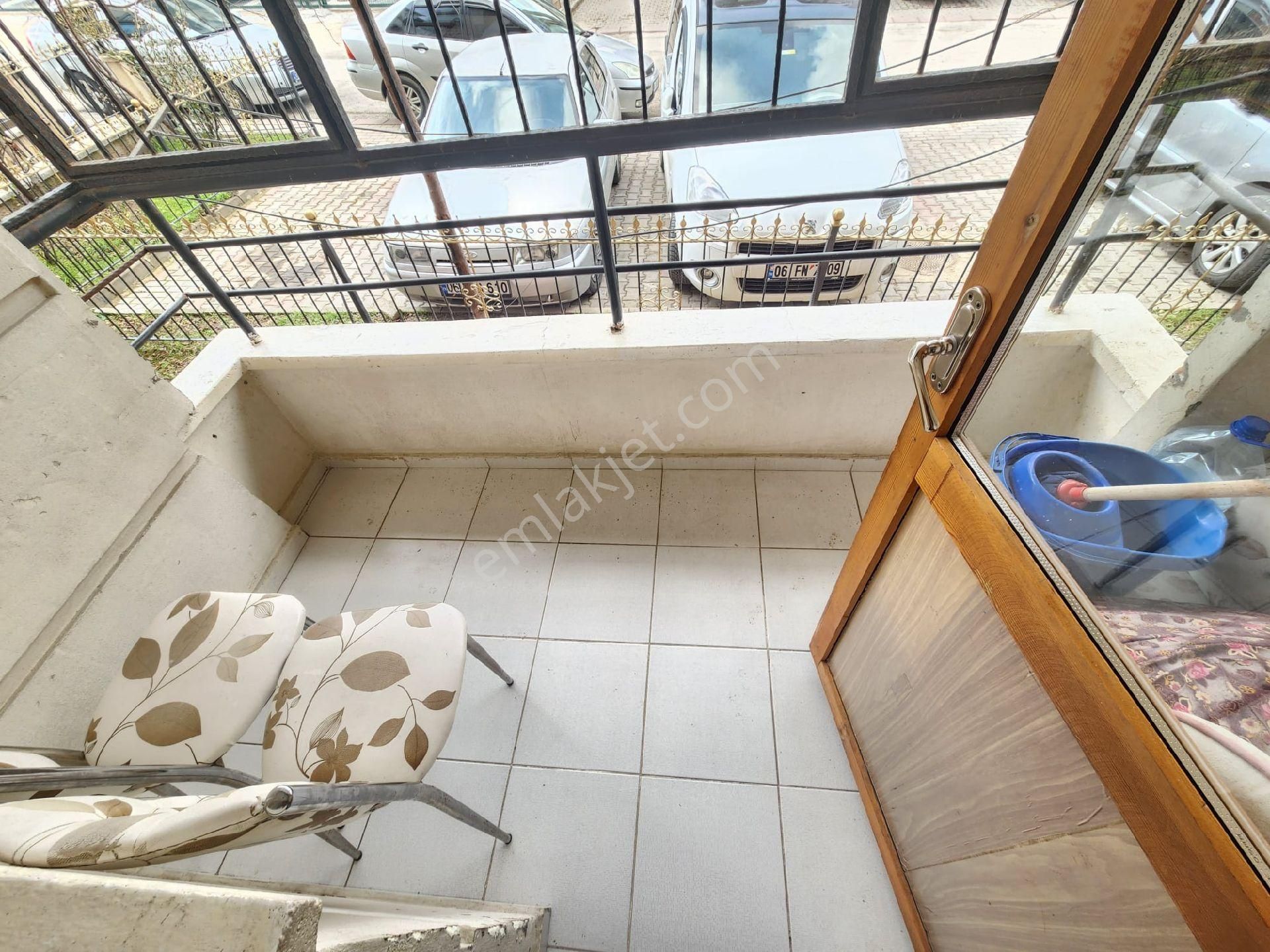 Karapürçek Uçaklı Park Karşısı Okul Yakını Asansörlü 2+1 Y.giriş A.daire Var Ön Cephe - Görsel 27