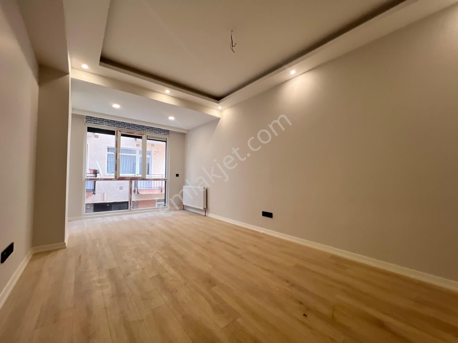 Altıntepe'de Cadde Üzeri Ara Kat Balkonlu 2+1 Daire - Görsel 24