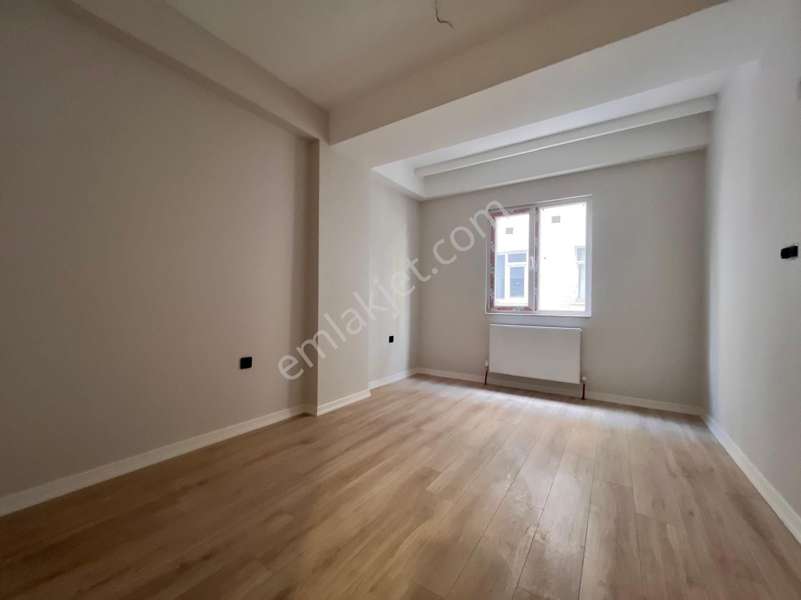 Altıntepe'de Cadde Üzeri Ara Kat Balkonlu 2+1 Daire - Görsel 17