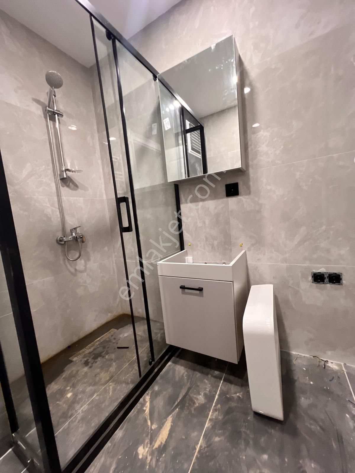 Altıntepe'de Cadde Üzeri Ara Kat Balkonlu 2+1 Daire - Görsel 13