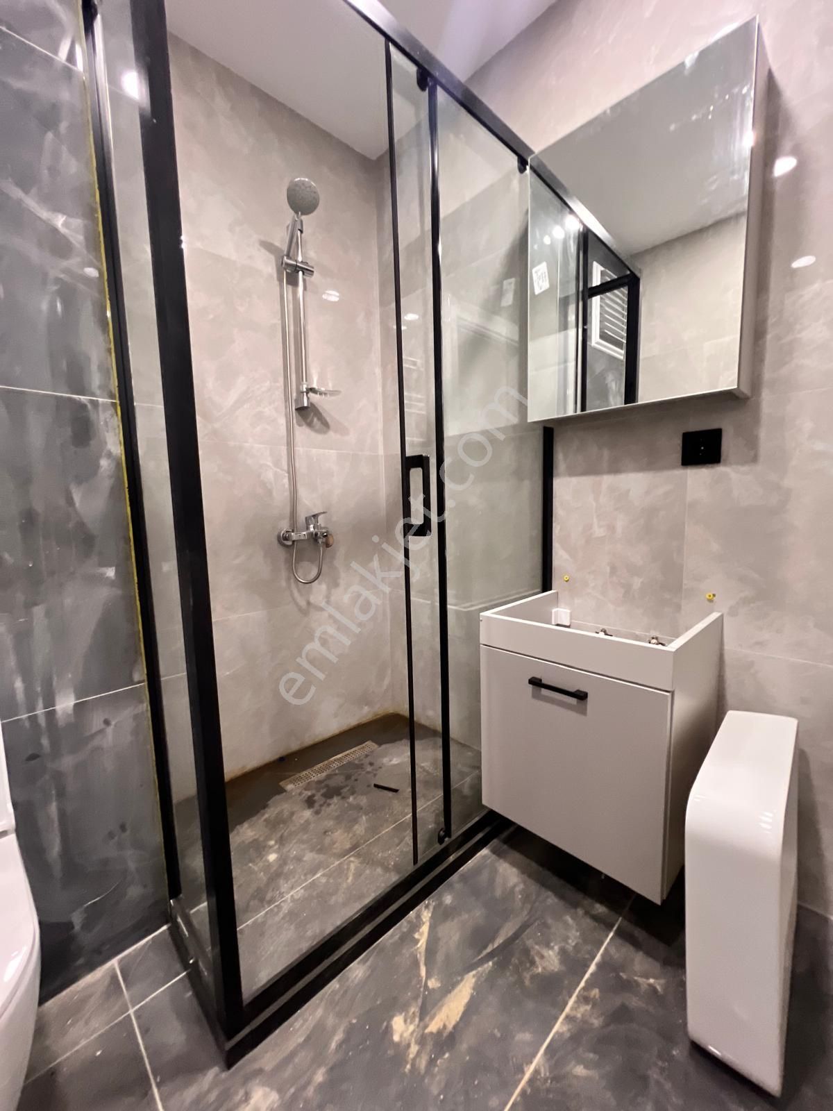 Altıntepe'de Cadde Üzeri Ara Kat Balkonlu 2+1 Daire - Görsel 28