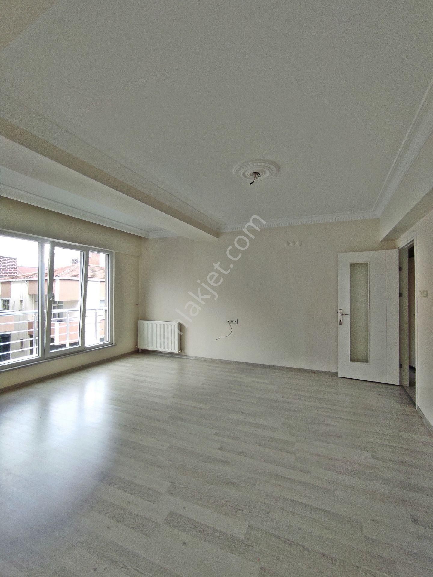 Bahçelievler Cumhuriyet Mah 90.m2-2+1-3,kat Daire - Görsel 5