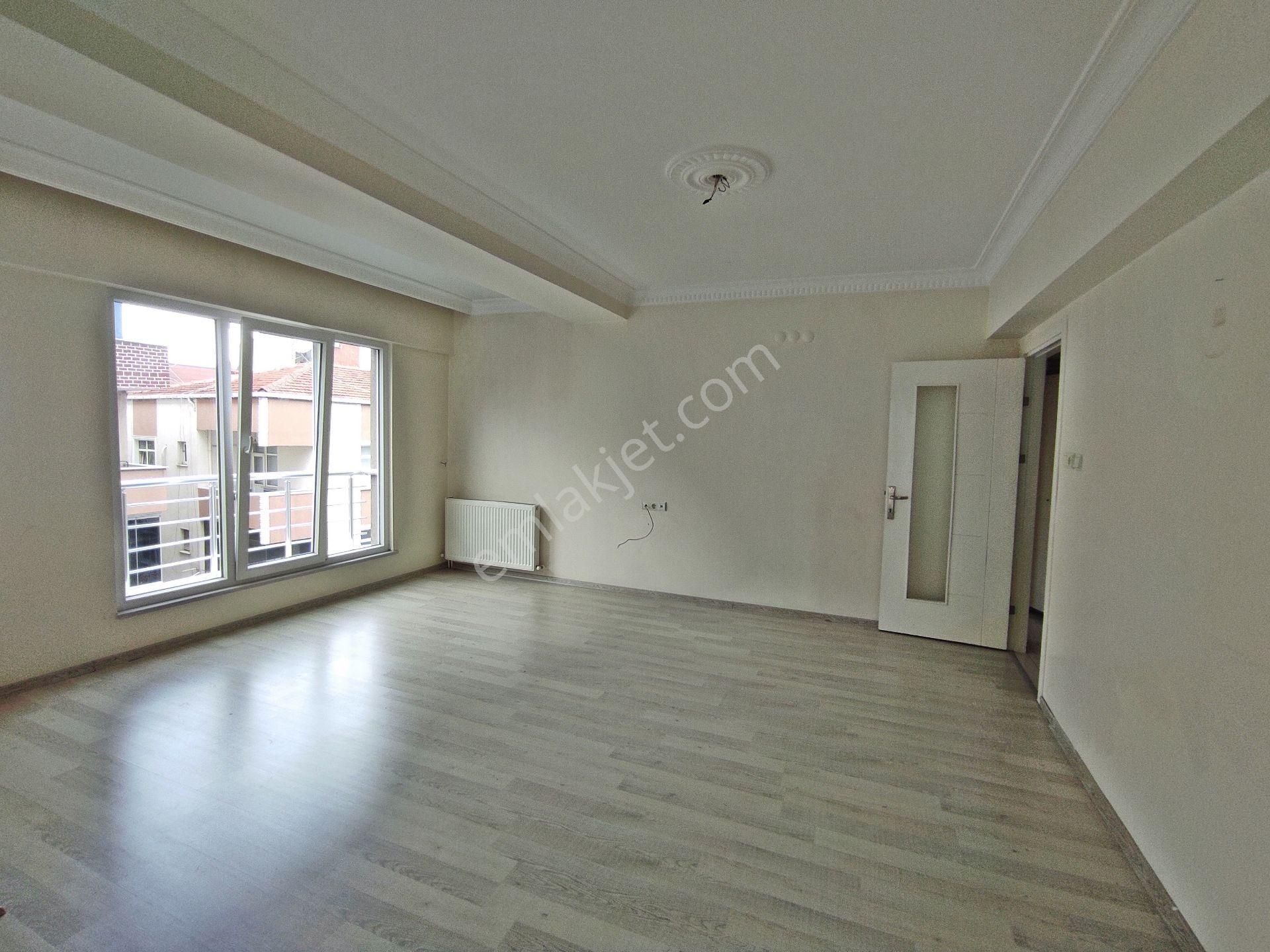 Bahçelievler Cumhuriyet Mah 90.m2-2+1-3,kat Daire - Görsel 4