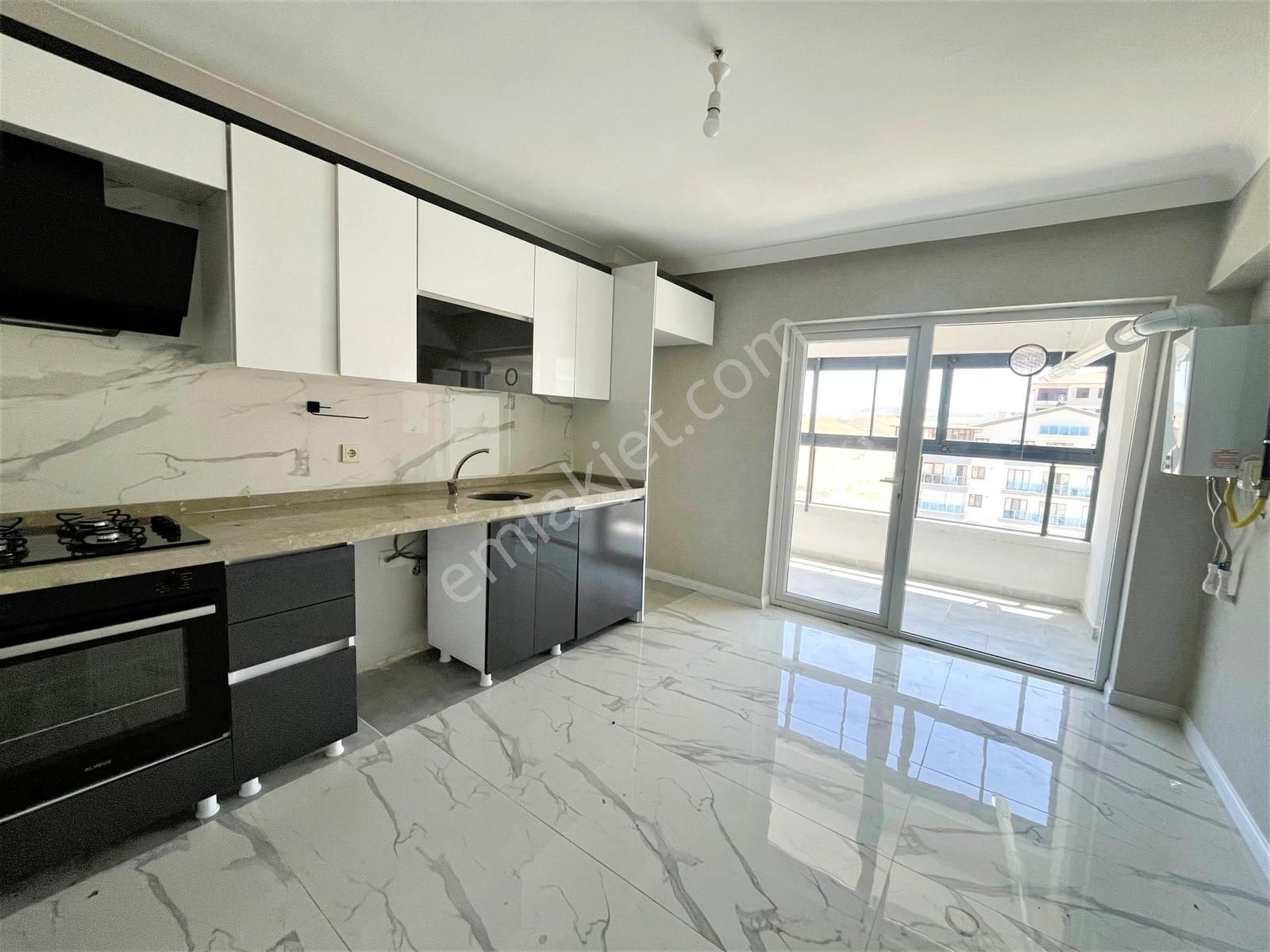 Saraycık'da Süper Konumda Muhteşem Manzaralı 4+1 Kiralık Daire. - Görsel 2