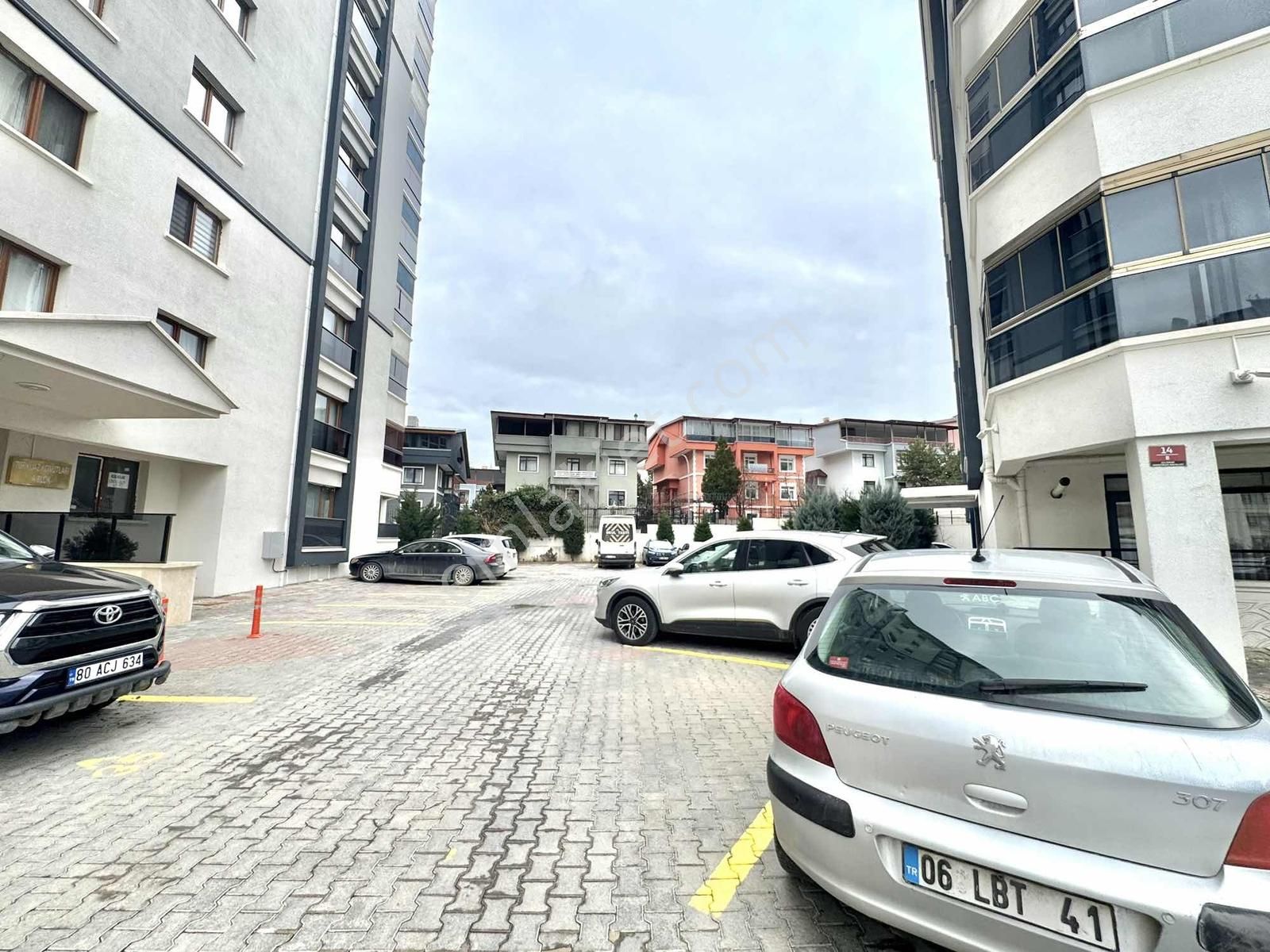 Karapürçek 3+1 Site İçi 140m2 Güney Cephe Satılık Daire - Görsel 4
