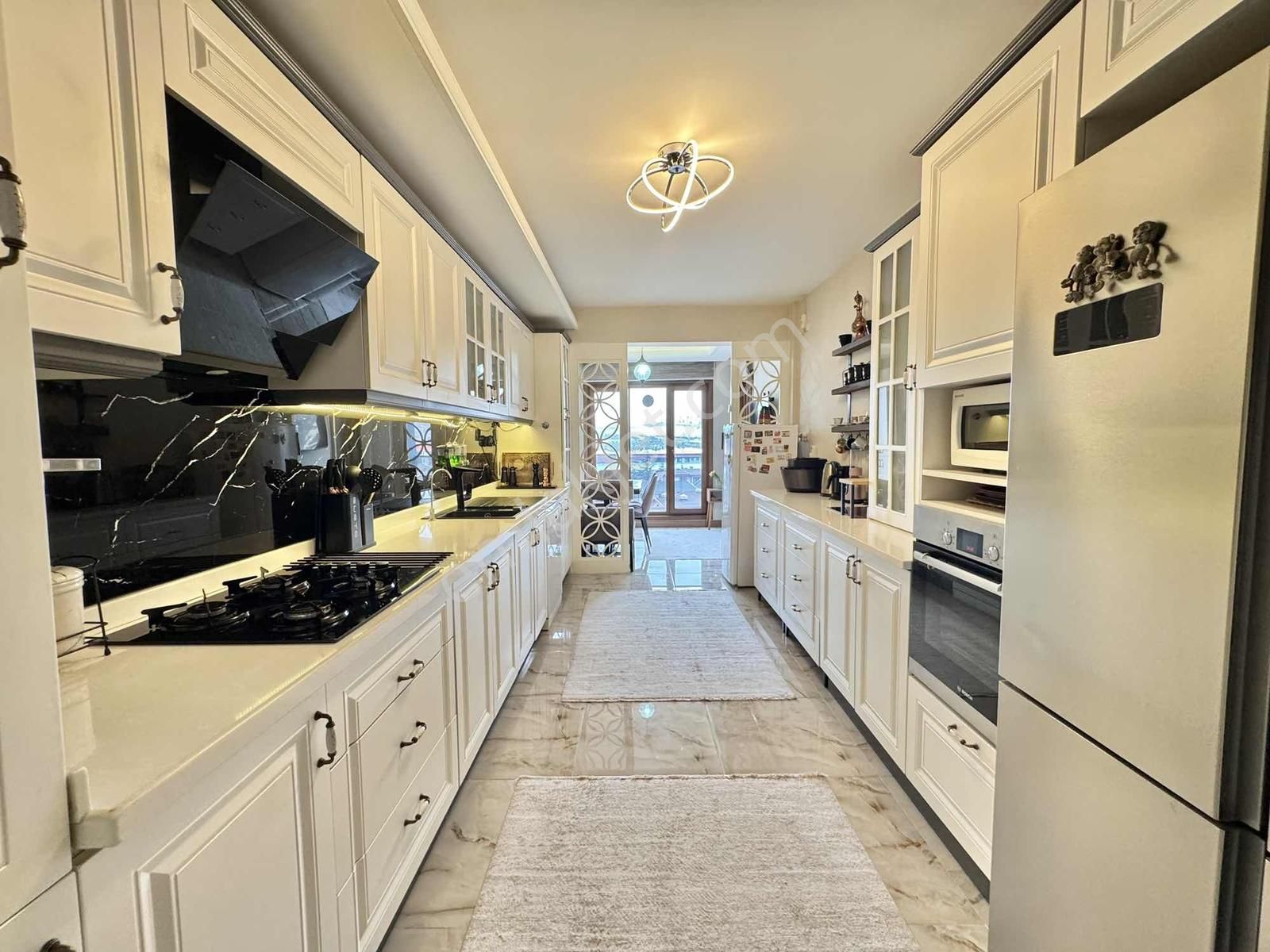 Karapürçek 3+1 Site İçi 140m2 Güney Cephe Satılık Daire
