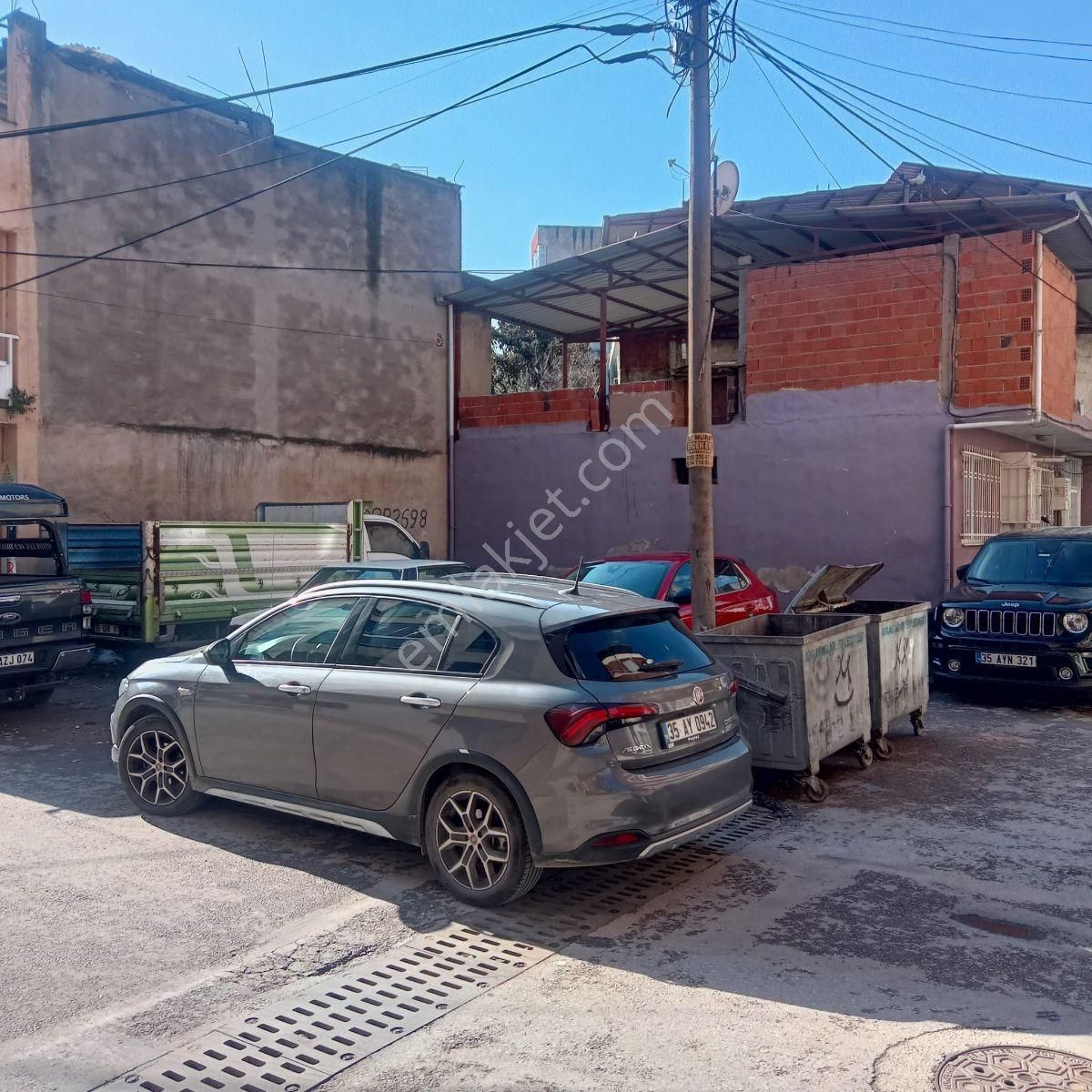 Mühendis Emlak'tan Karabağlar Bozyaka Mah. 71 M2 Arsa Satılıktır