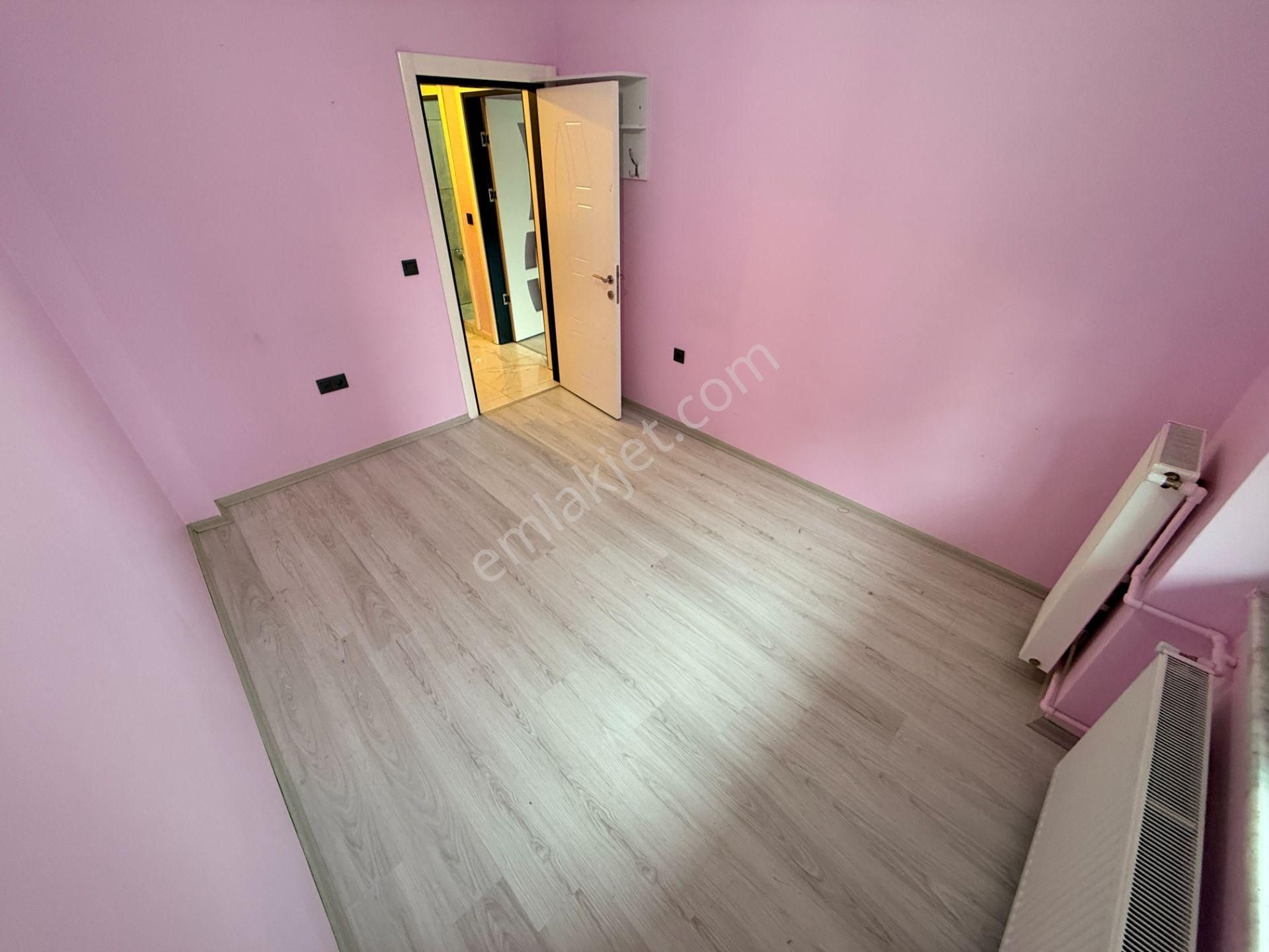 ▄jet Emlak'tan İkizçay'da Ön Cephe Doğalgazlı Kiralık Geniş 1+1 - Görsel 12