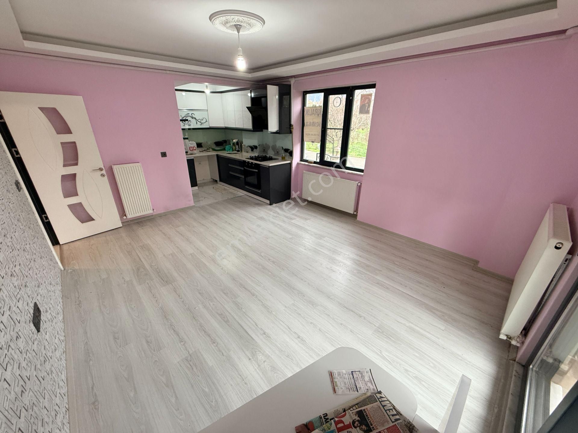 ▄jet Emlak'tan İkizçay'da Ön Cephe Doğalgazlı Kiralık Geniş 1+1 - Görsel 5