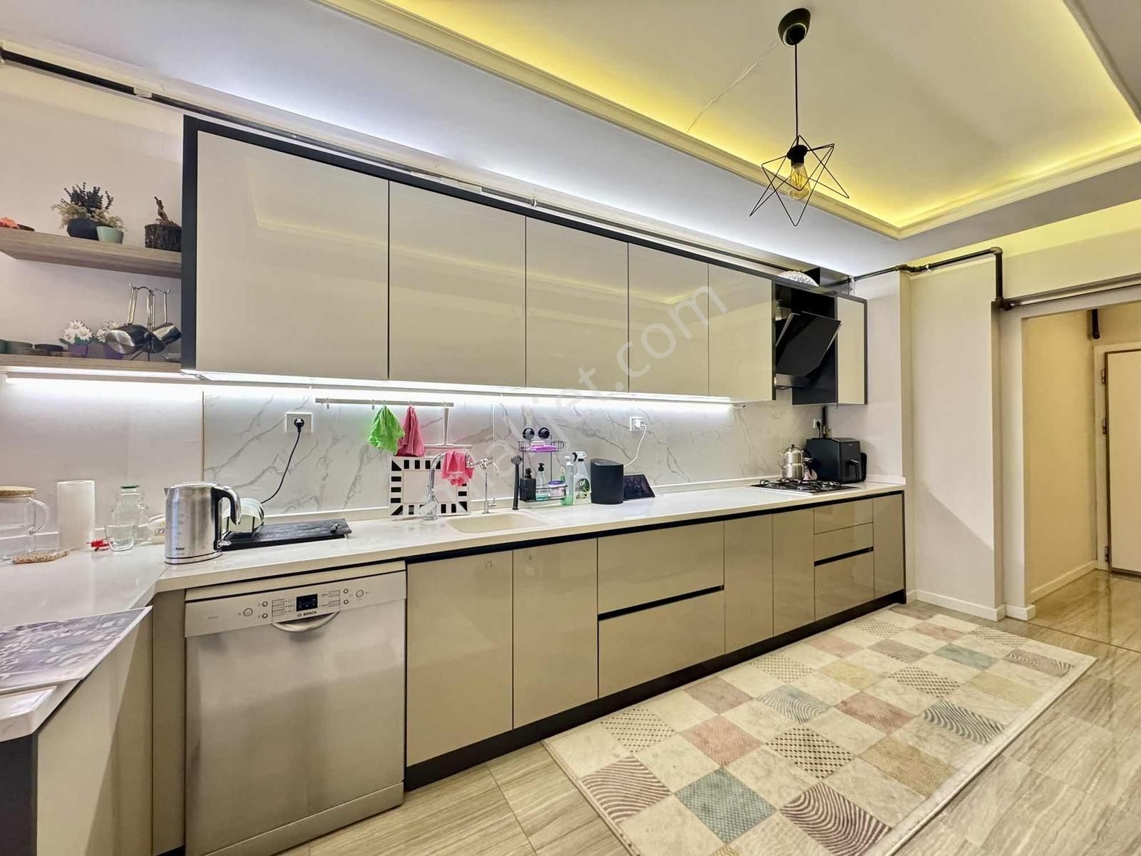 Site İçerisinde 3+1 Full Yapılı 140m2 Satılık Daire - Görsel 16