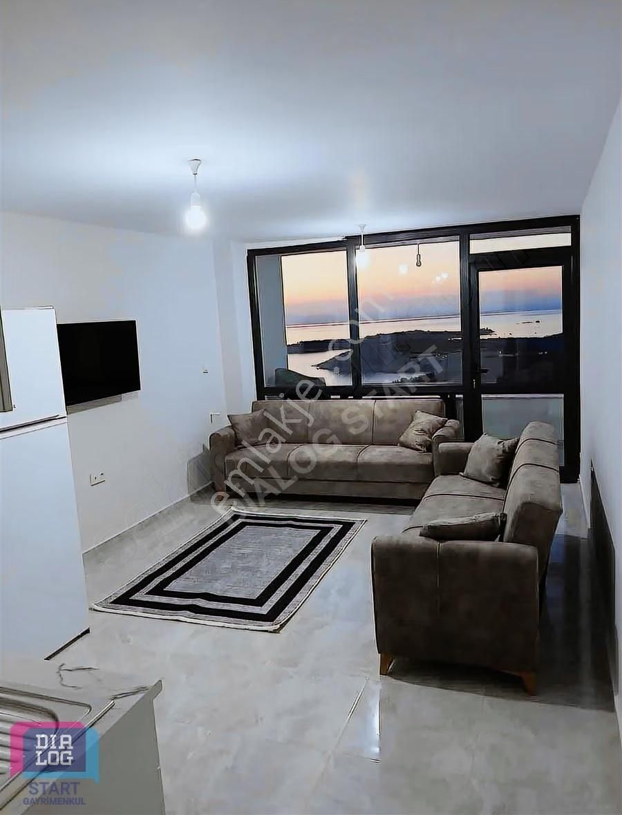 Dikili Bademli Hayıtlı Koyunda Deniz Manzaralı Eşyalı Yazlık