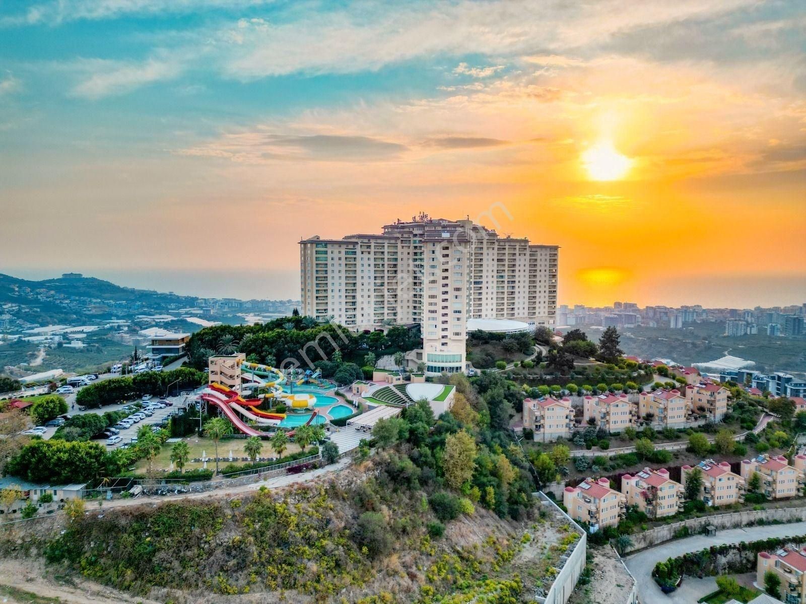 Alanya Gold City’de | Deniz Manzaralı | Full Kompleks 1+1 Satılık Daire - Görsel 2