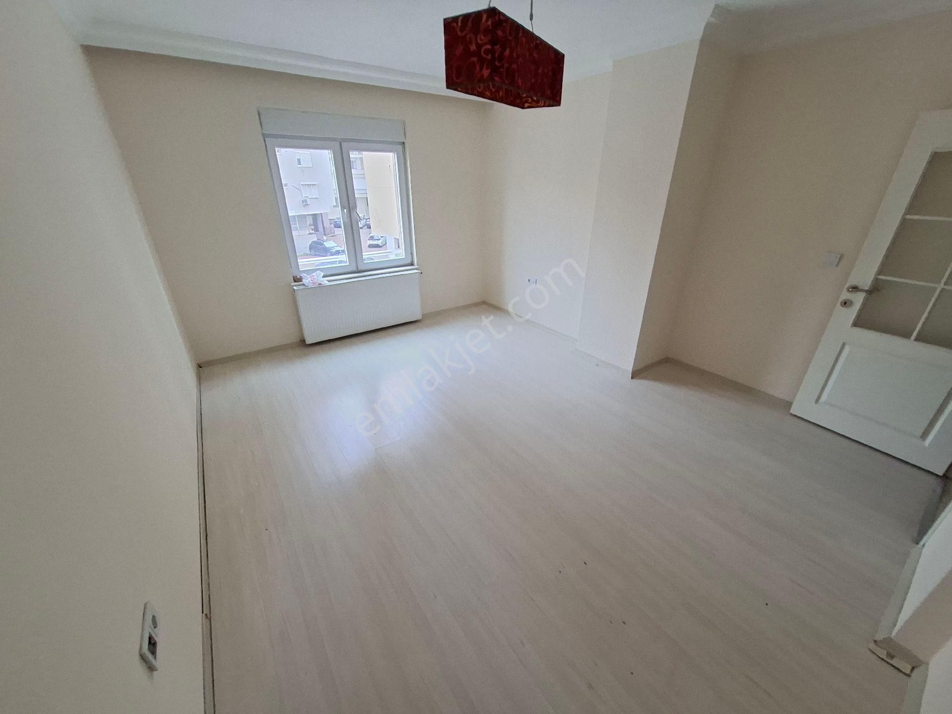 Caybaşı Mh Kiralık Doğalgazlı Asansörlü 2+1 Doğalgazlı 110 M2 - Görsel 13