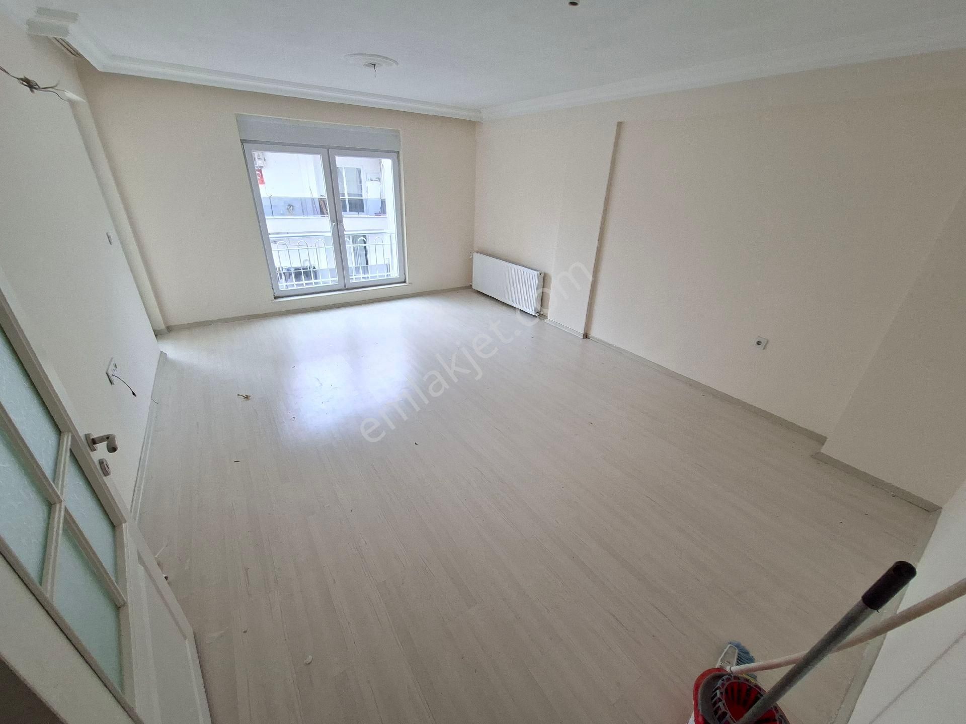 Caybaşı Mh Kiralık Doğalgazlı Asansörlü 2+1 Doğalgazlı 110 M2 - Görsel 2