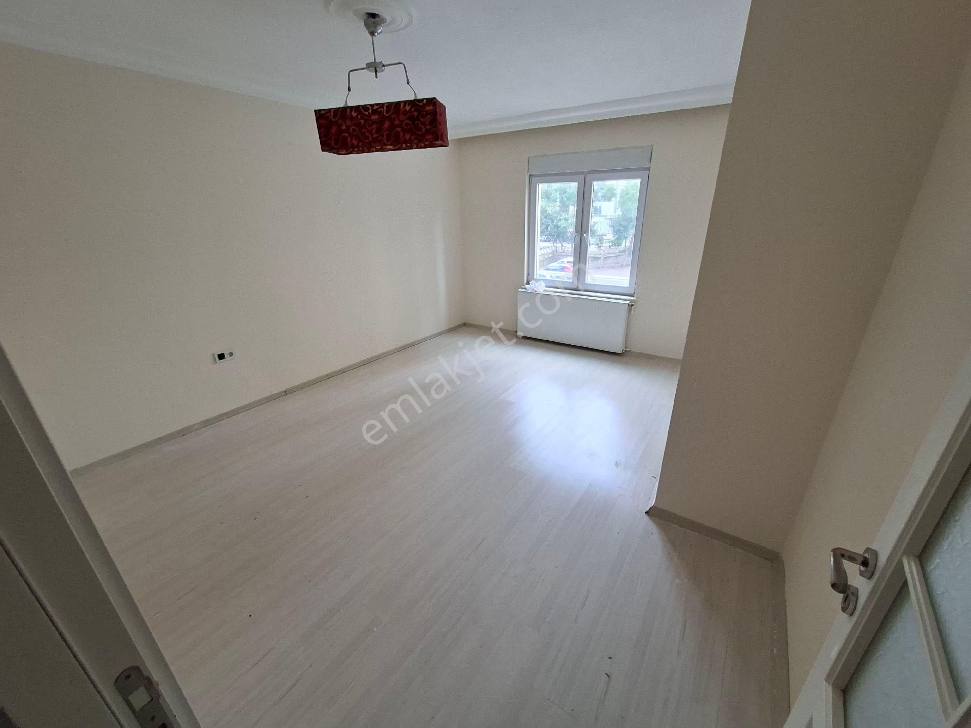 Caybaşı Mh Kiralık Doğalgazlı Asansörlü 2+1 Doğalgazlı 110 M2 - Görsel 5