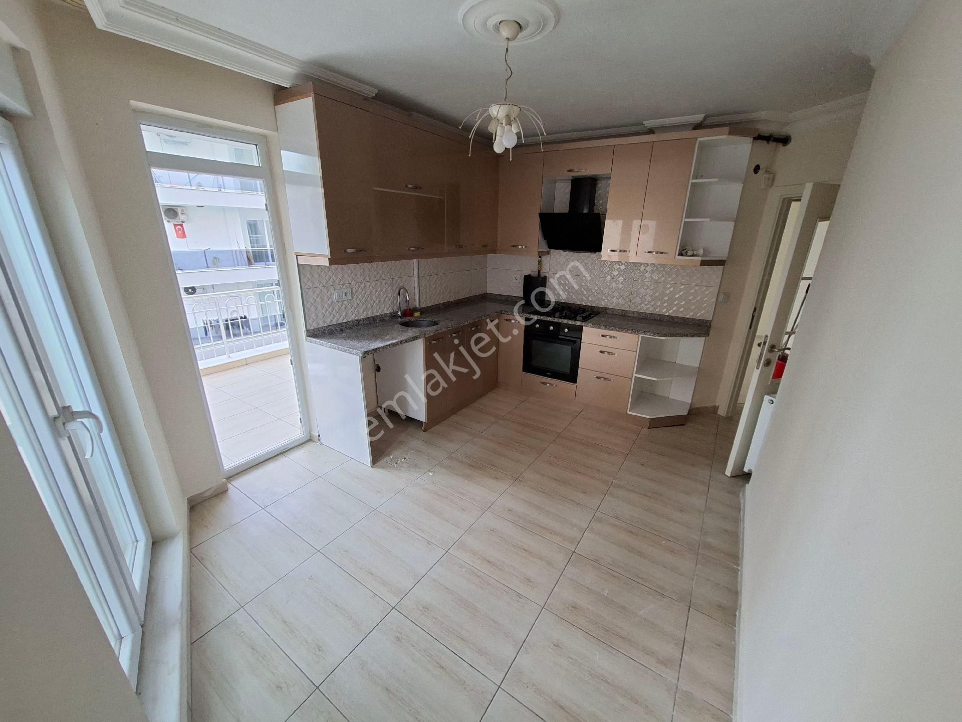 Caybaşı Mh Kiralık Doğalgazlı Asansörlü 2+1 Doğalgazlı 110 M2 - Görsel 3