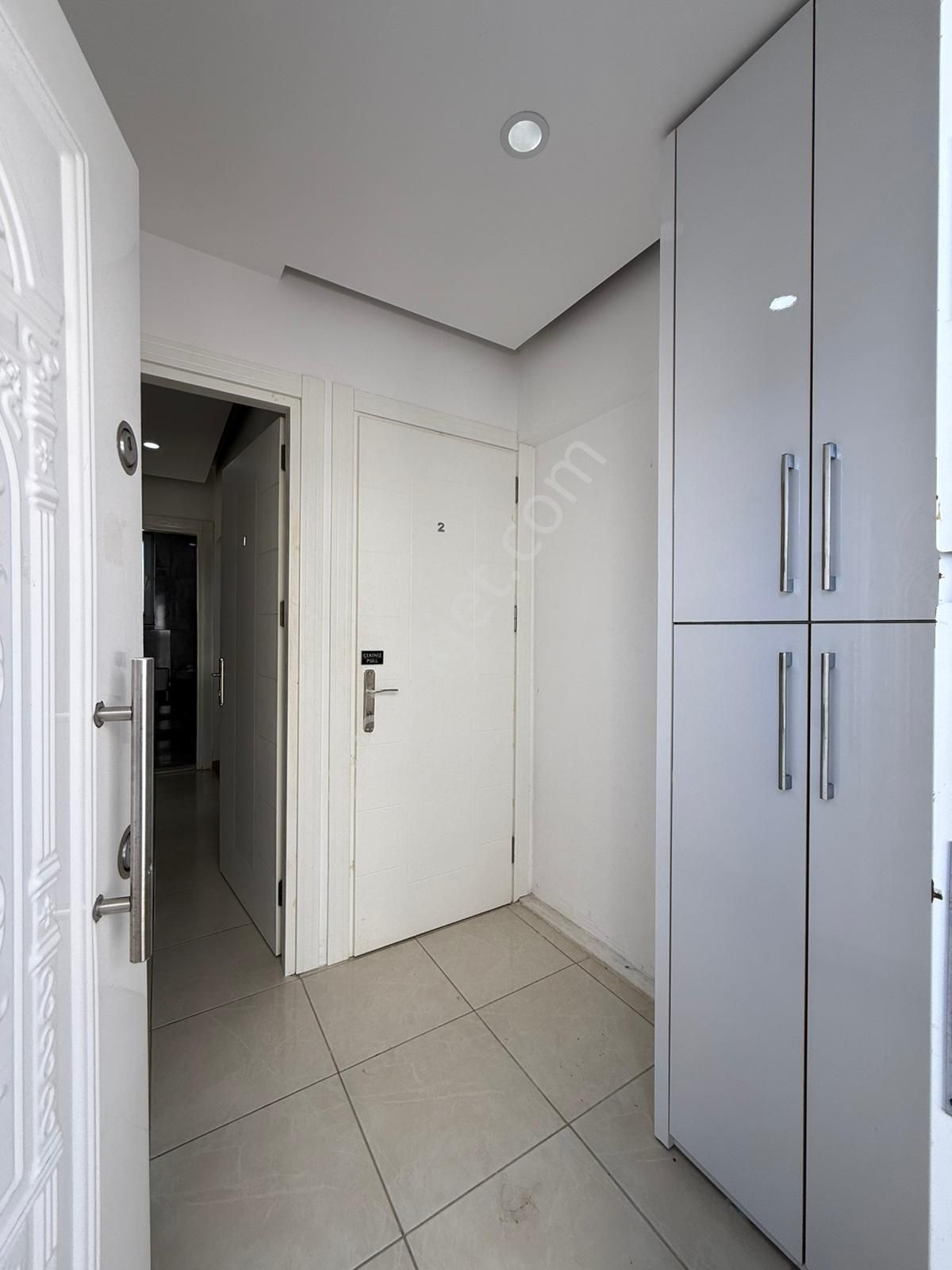 Serik Kadriye'de Otoparklı Site İçinde Eşyalı 2+1 Daire - Görsel 3