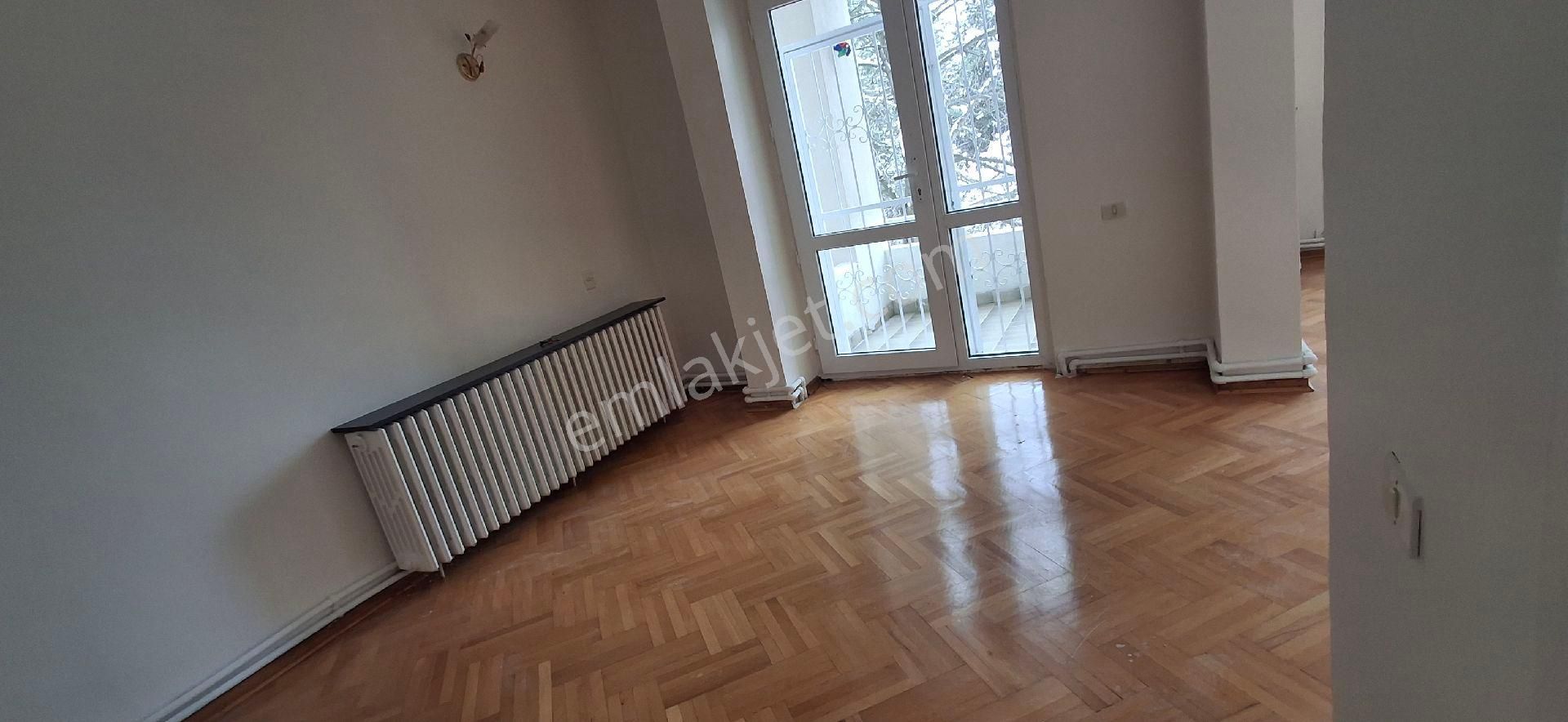 Oran'da Odtü Ormanına Sıfır Kiralık Konut 4+1 Net 150 M2 - Görsel 17