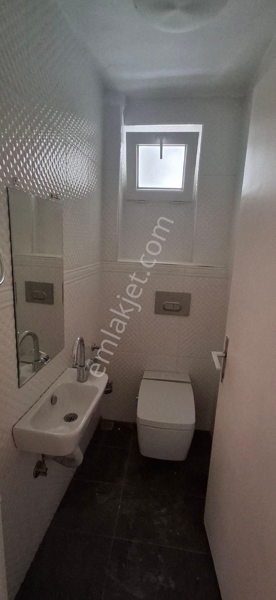 Oran'da Odtü Ormanına Sıfır Kiralık Konut 4+1 Net 150 M2 - Görsel 24