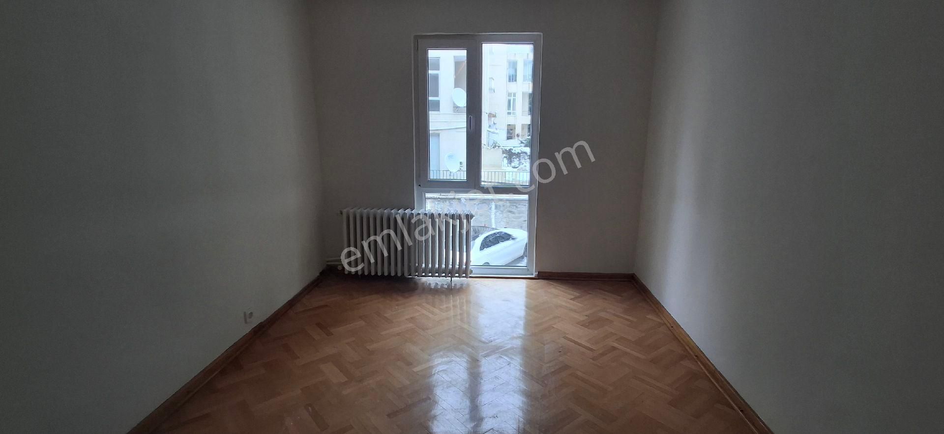 Oran'da Odtü Ormanına Sıfır Kiralık Konut 4+1 Net 150 M2 - Görsel 18