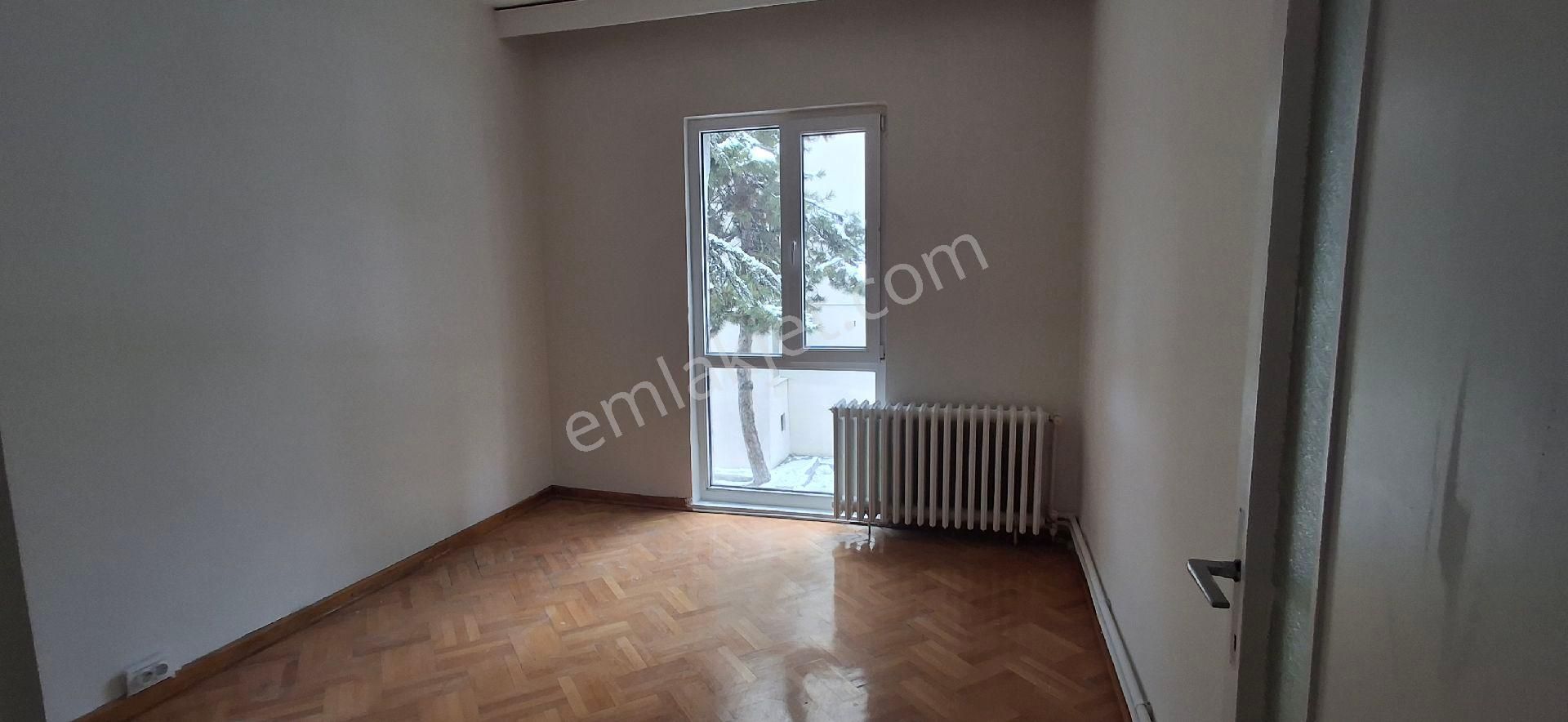 Oran'da Odtü Ormanına Sıfır Kiralık Konut 4+1 Net 150 M2 - Görsel 19