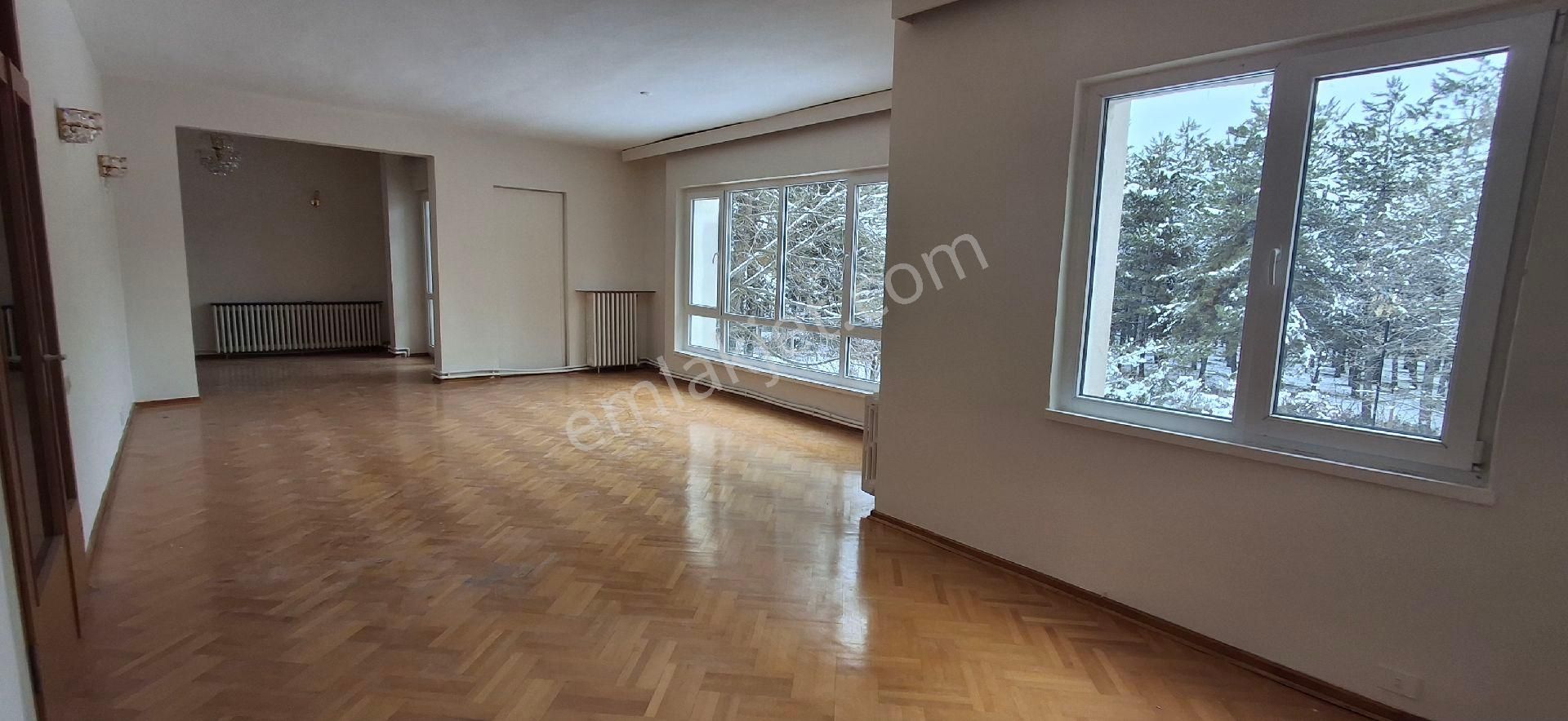 Oran'da Odtü Ormanına Sıfır Kiralık Konut 4+1 Net 150 M2 - Görsel 9