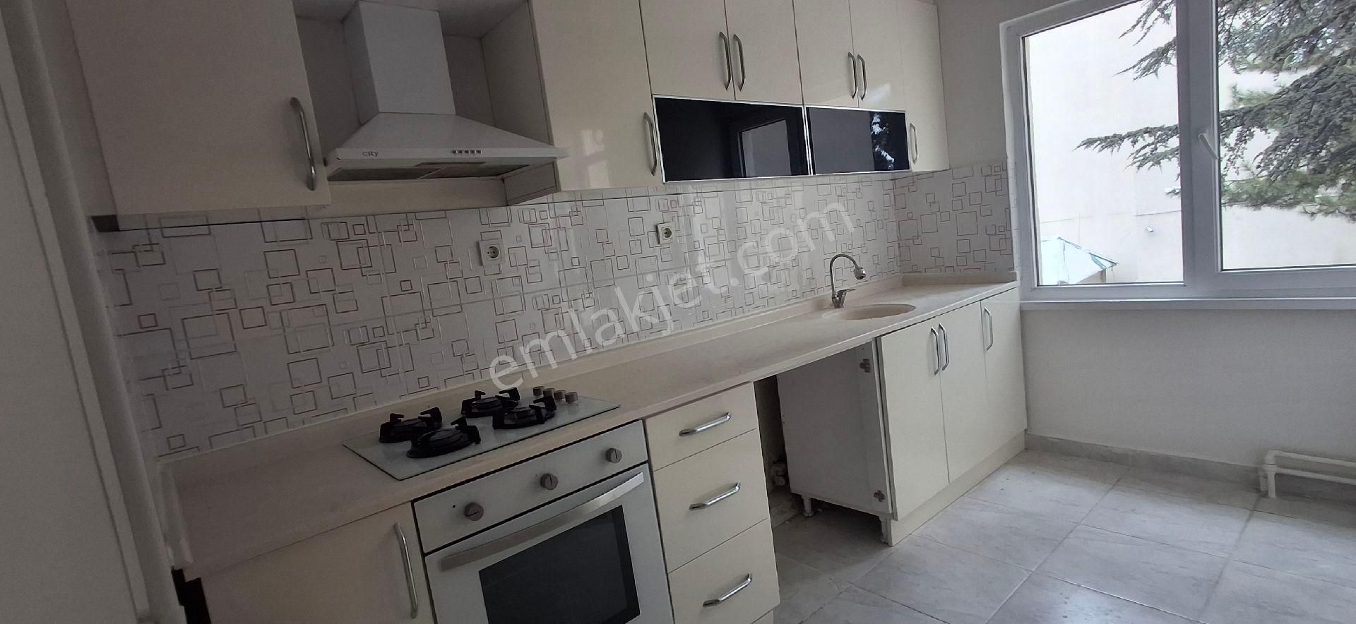 Oran'da Odtü Ormanına Sıfır Kiralık Konut 4+1 Net 150 M2 - Görsel 12