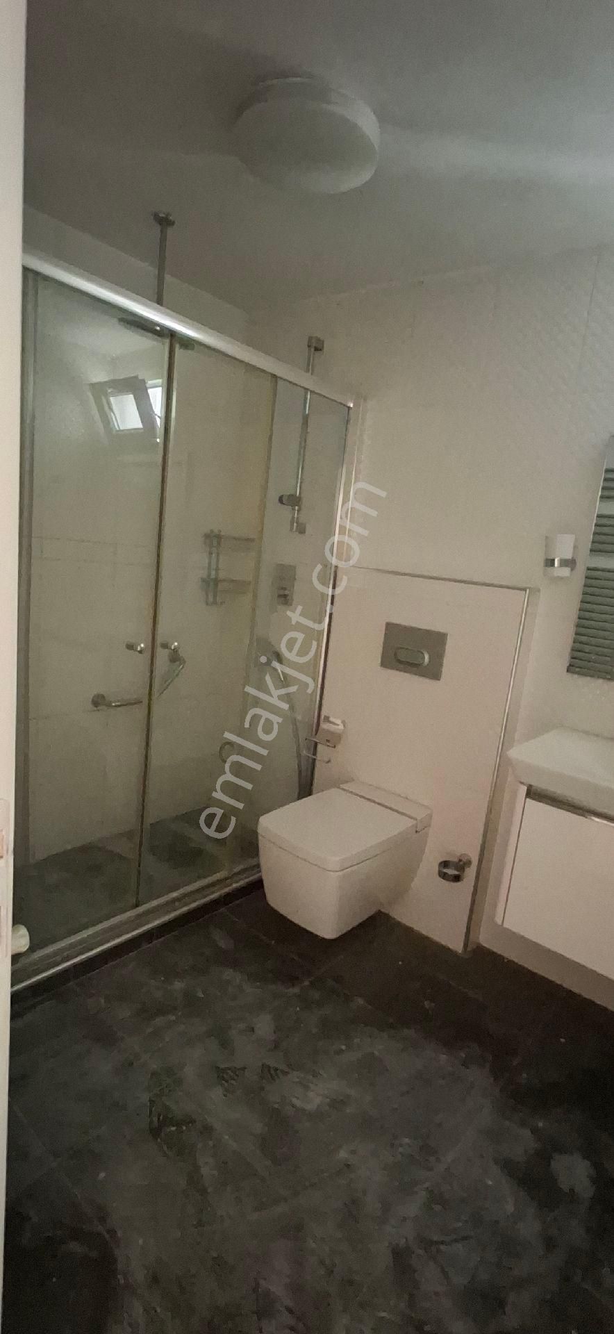 Oran'da Odtü Ormanına Sıfır Kiralık Konut 4+1 Net 150 M2 - Görsel 23